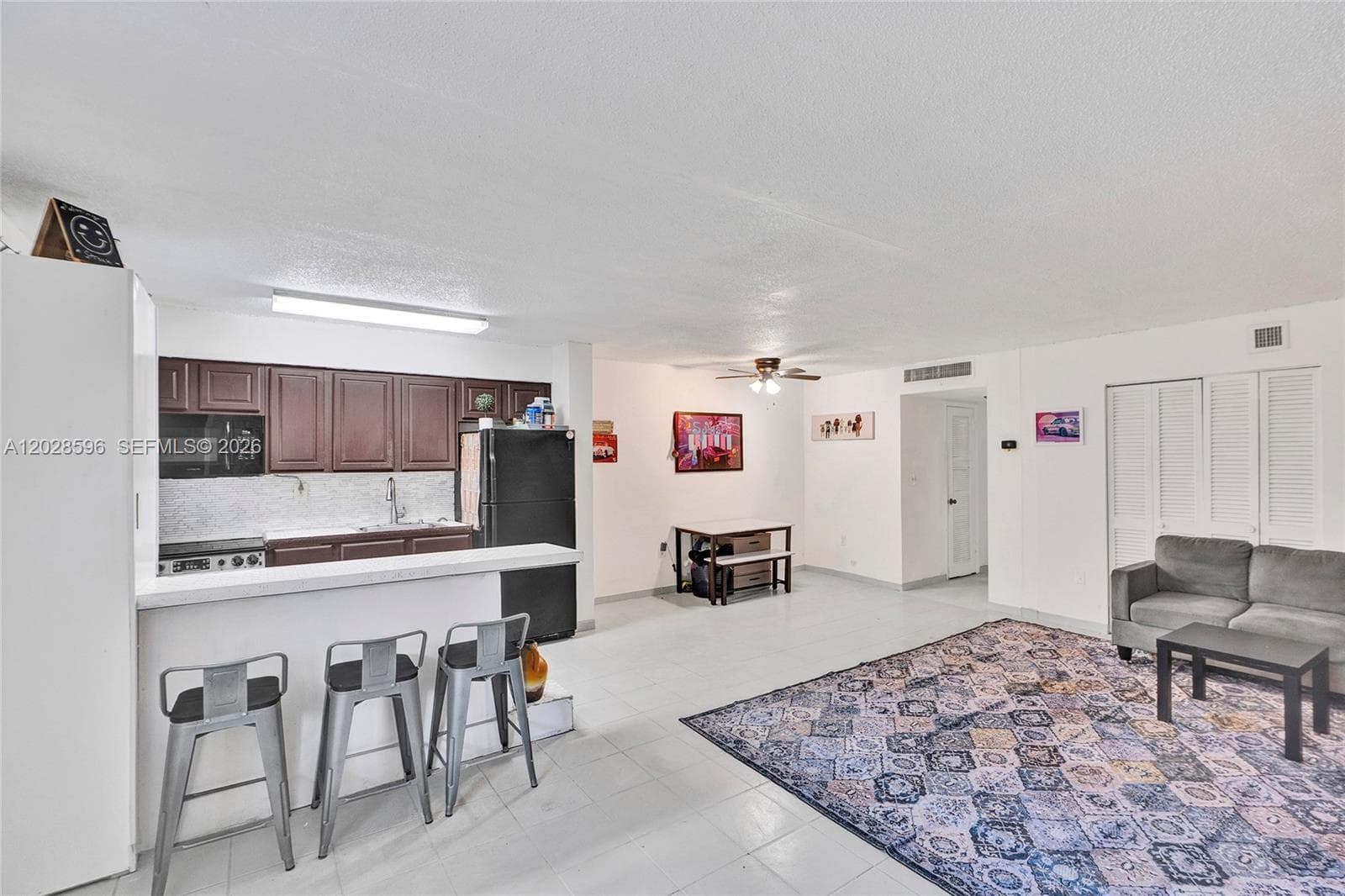 A12028596 — Miami Beach — 6