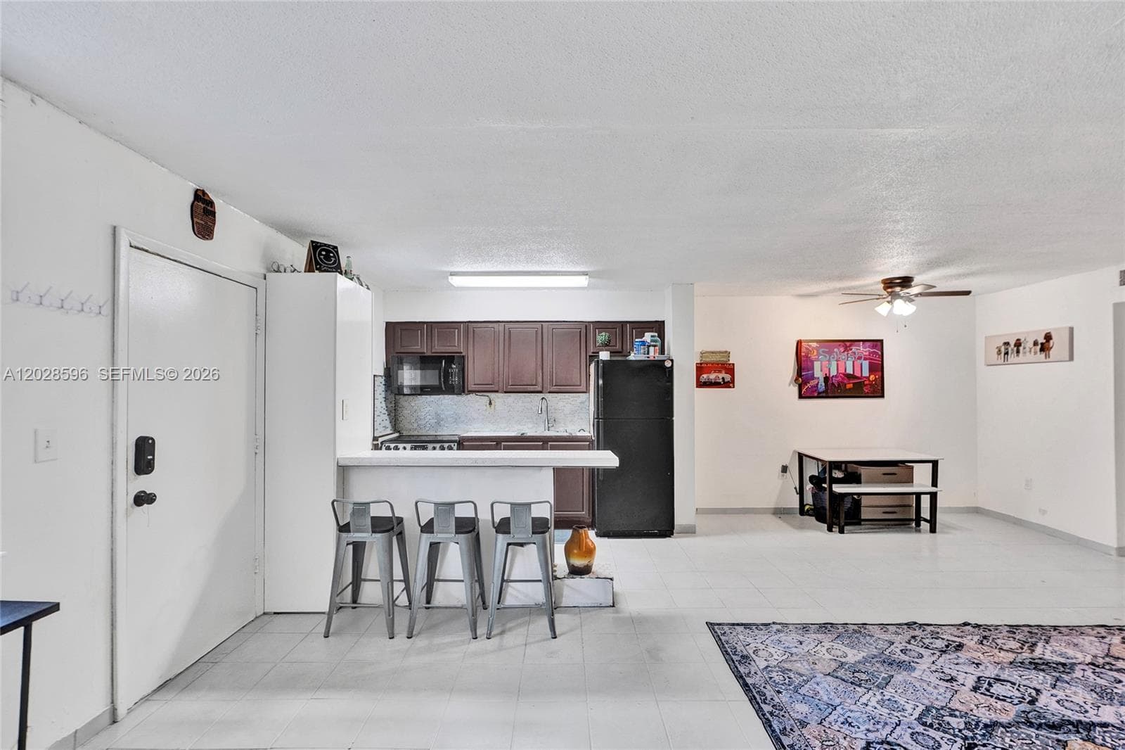 A12028596 — Miami Beach — 7