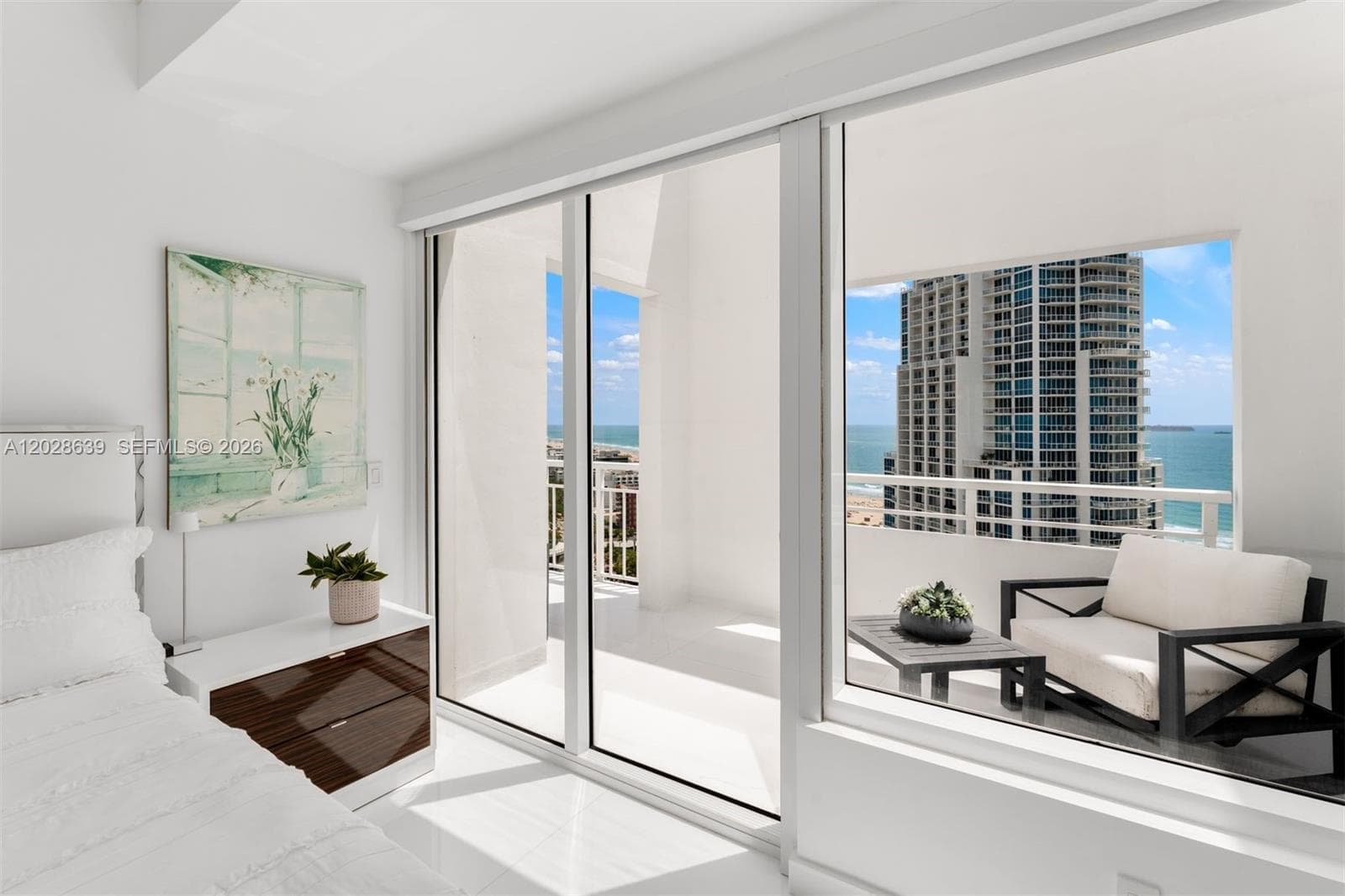 A12028639 — Miami Beach — 12