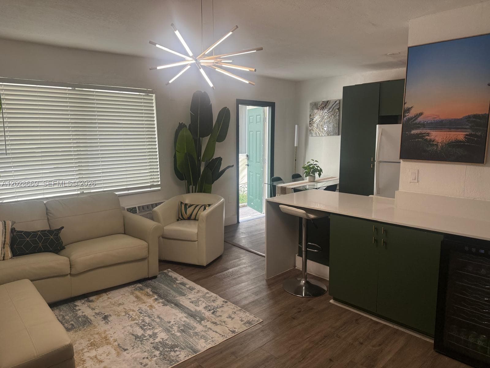 A12028669 — Miami Beach