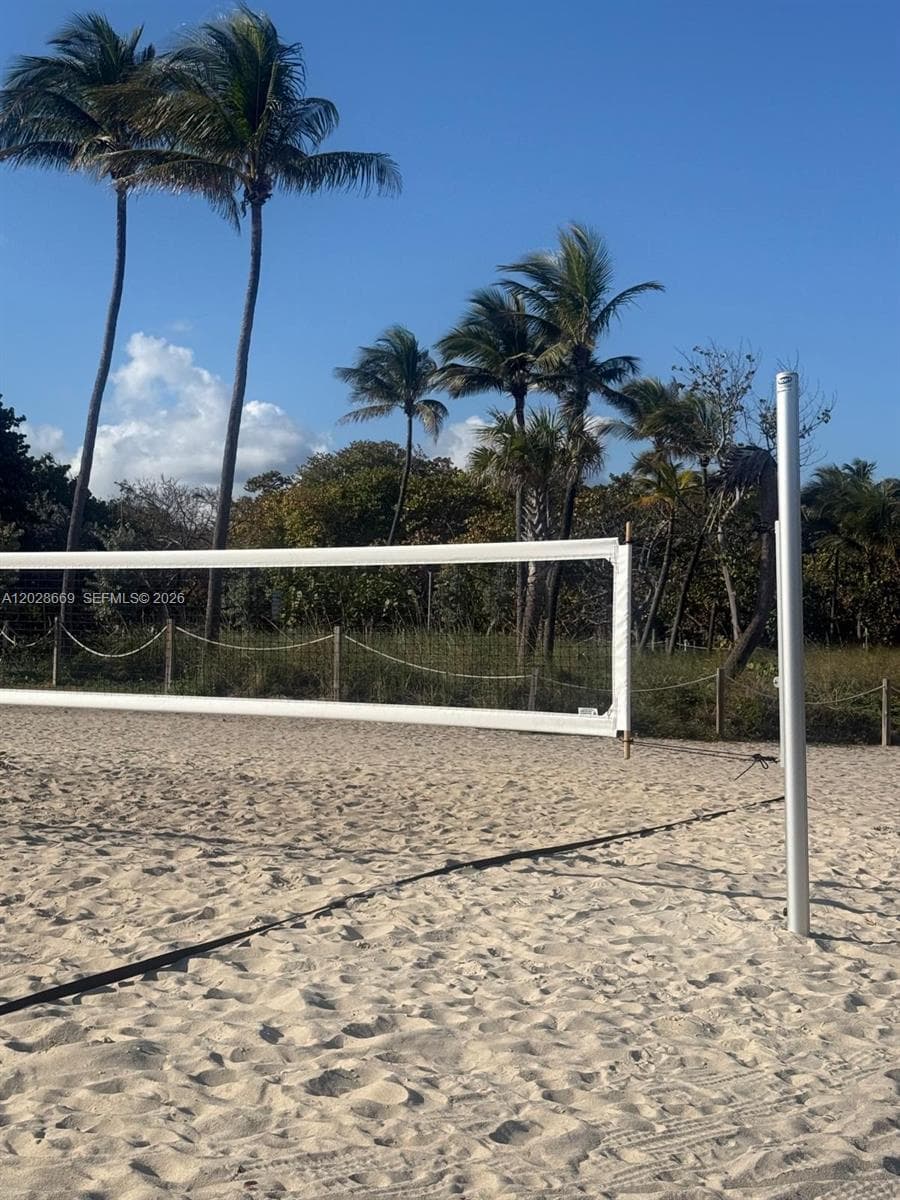 A12028669 — Miami Beach — 14