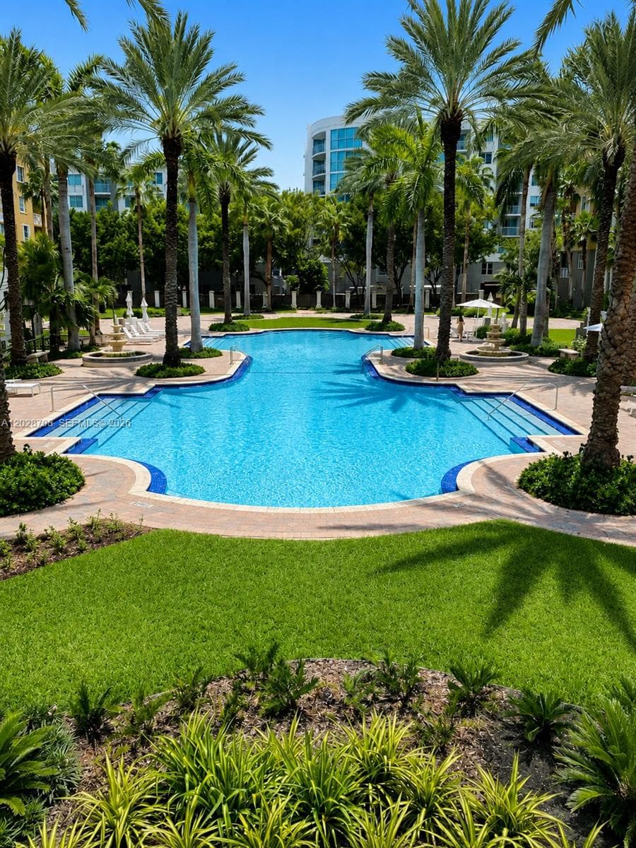 A12028708 — Miami Beach — 3