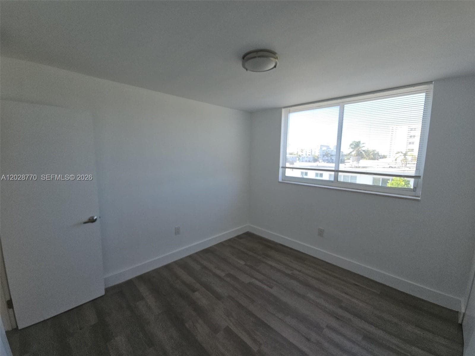 A12028770 — Miami Beach — 13