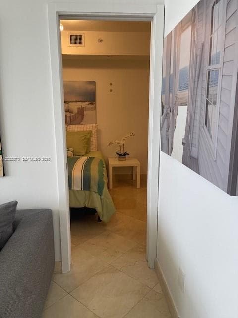 A12028870 — Miami Beach — 17