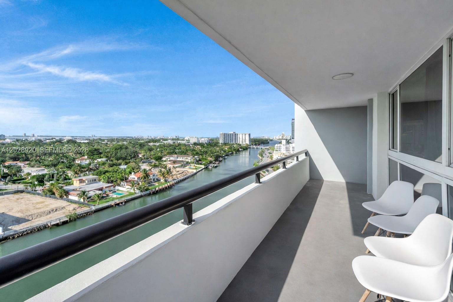 A12028920 — Miami Beach — 27