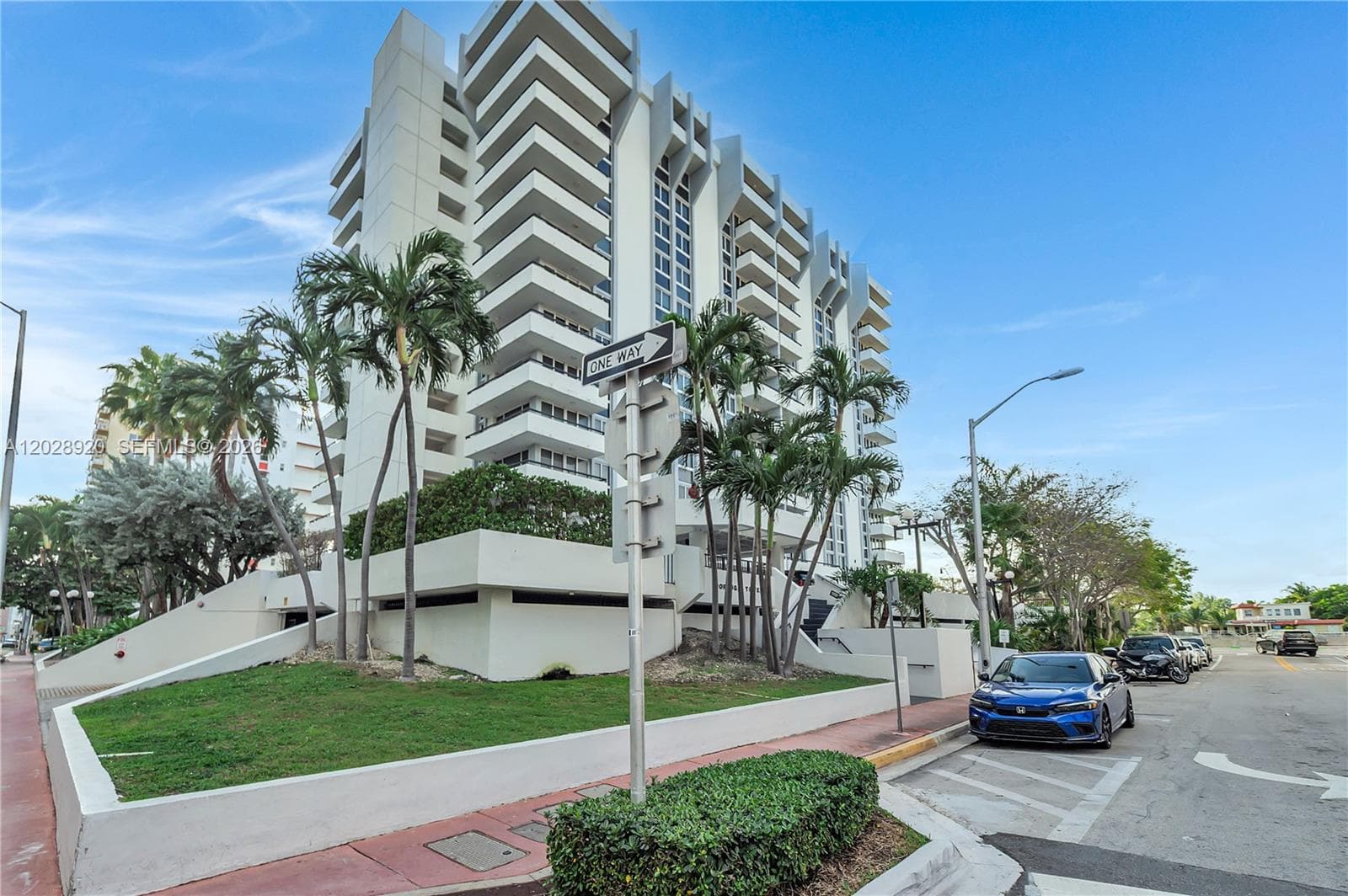 A12028920 — Miami Beach — 2