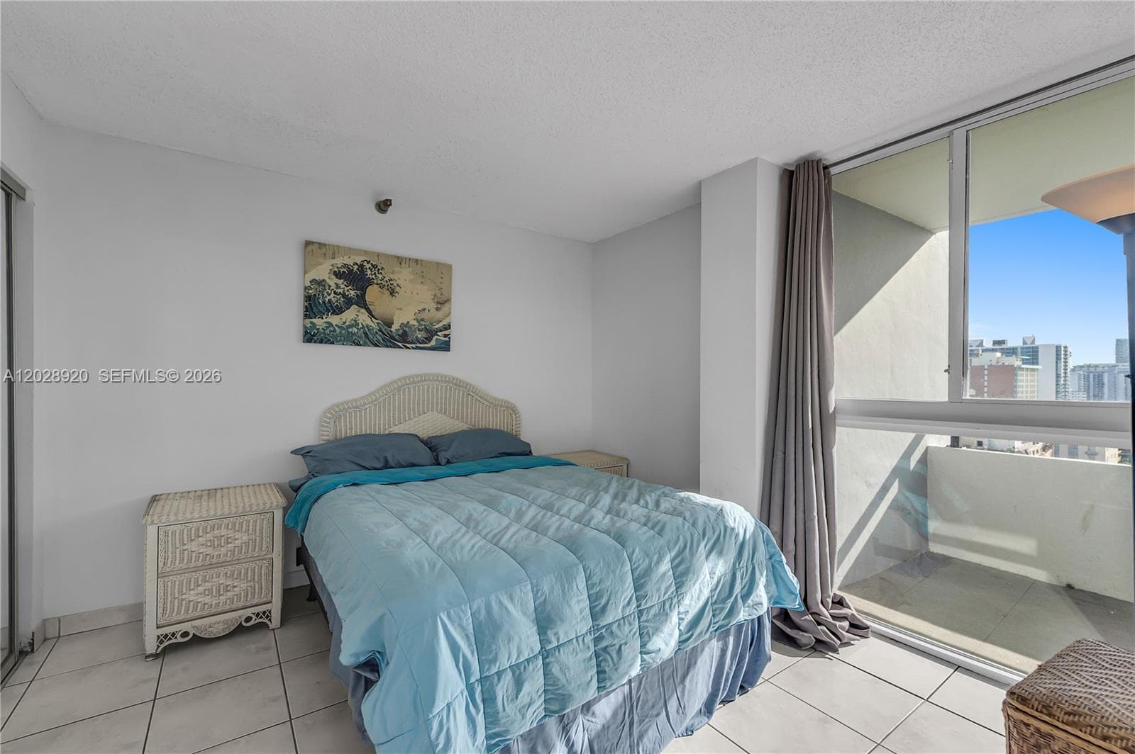 A12028920 — Miami Beach — 24