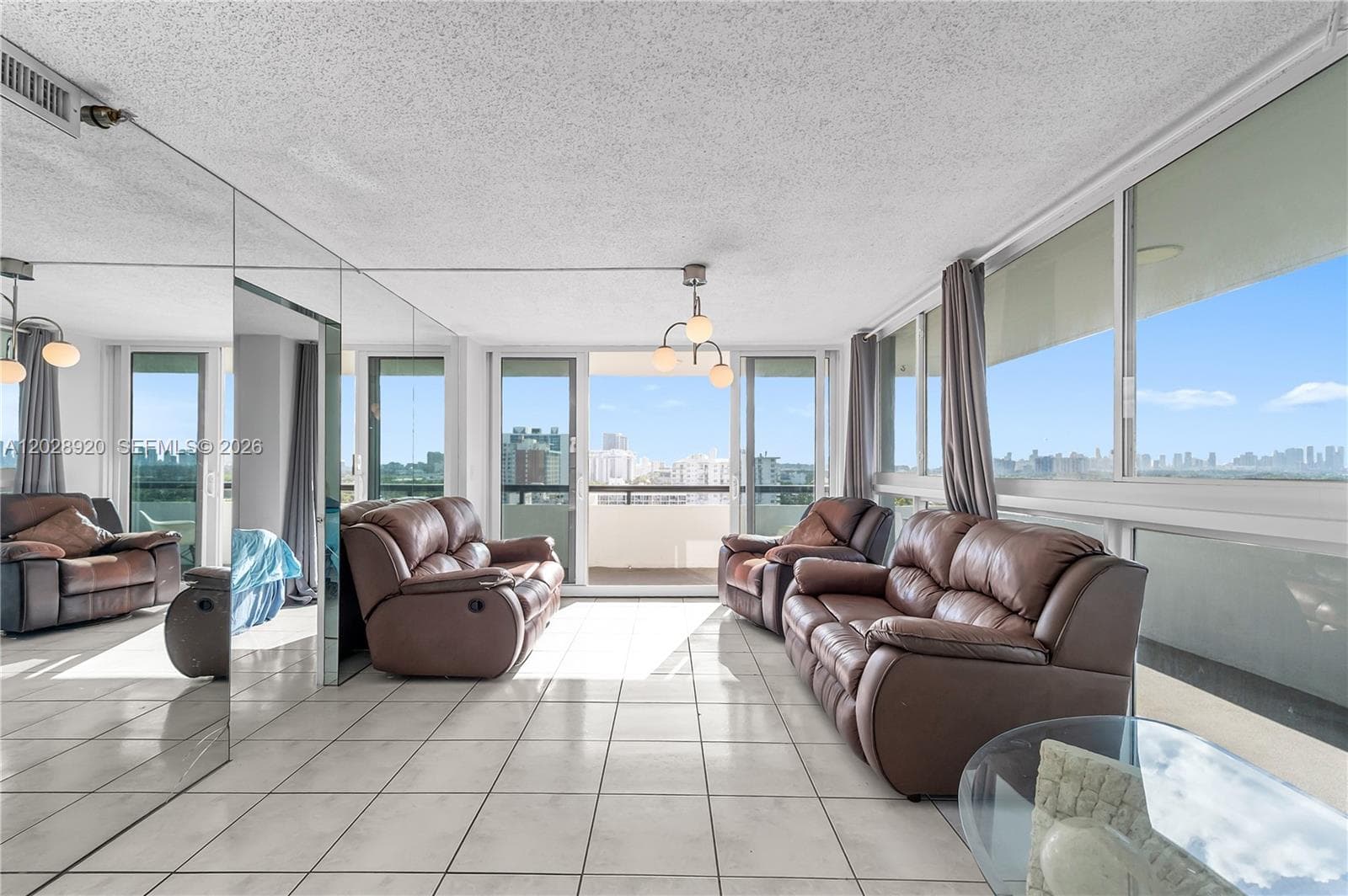 A12028920 — Miami Beach — 11