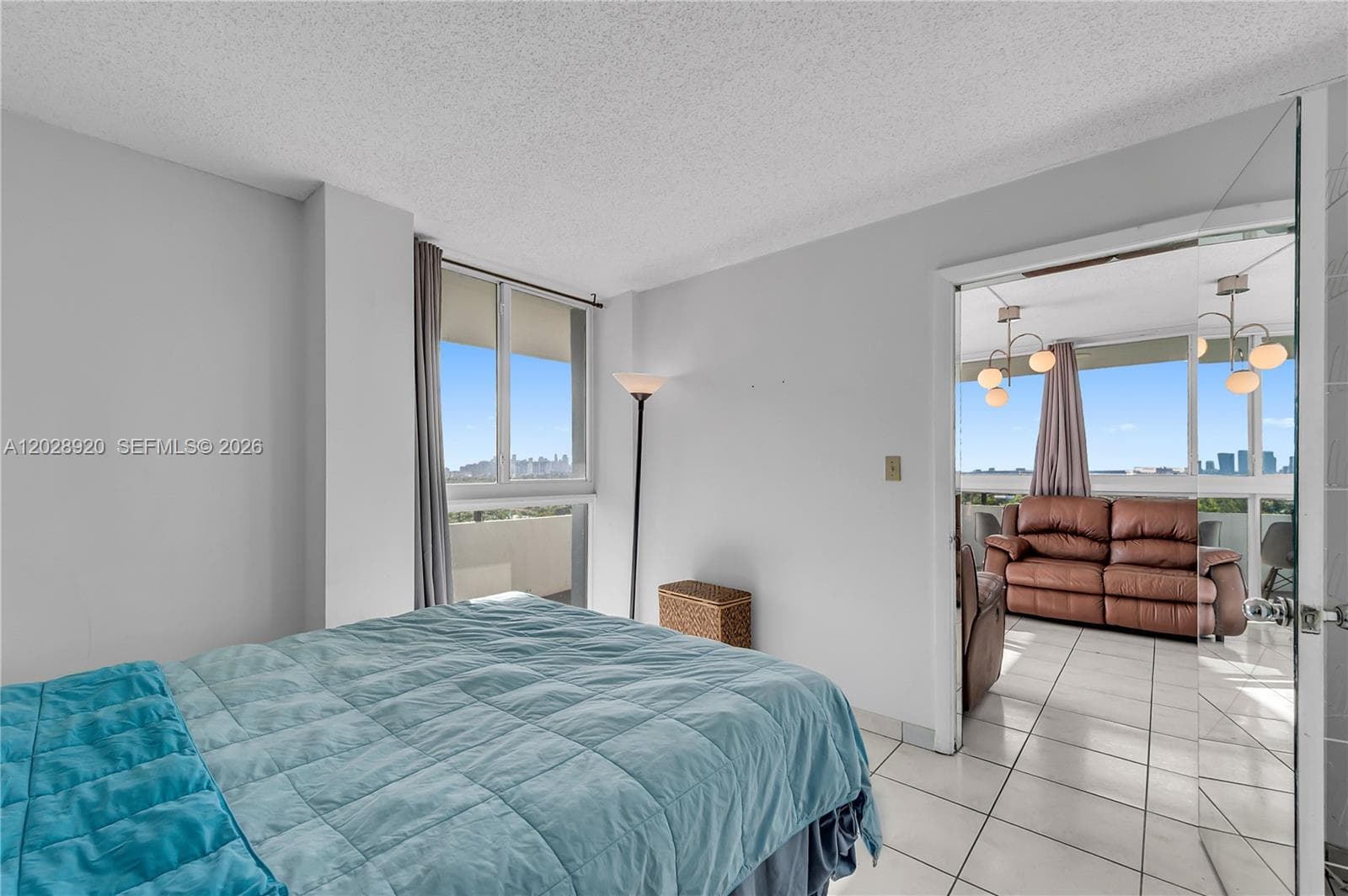 A12028920 — Miami Beach — 25