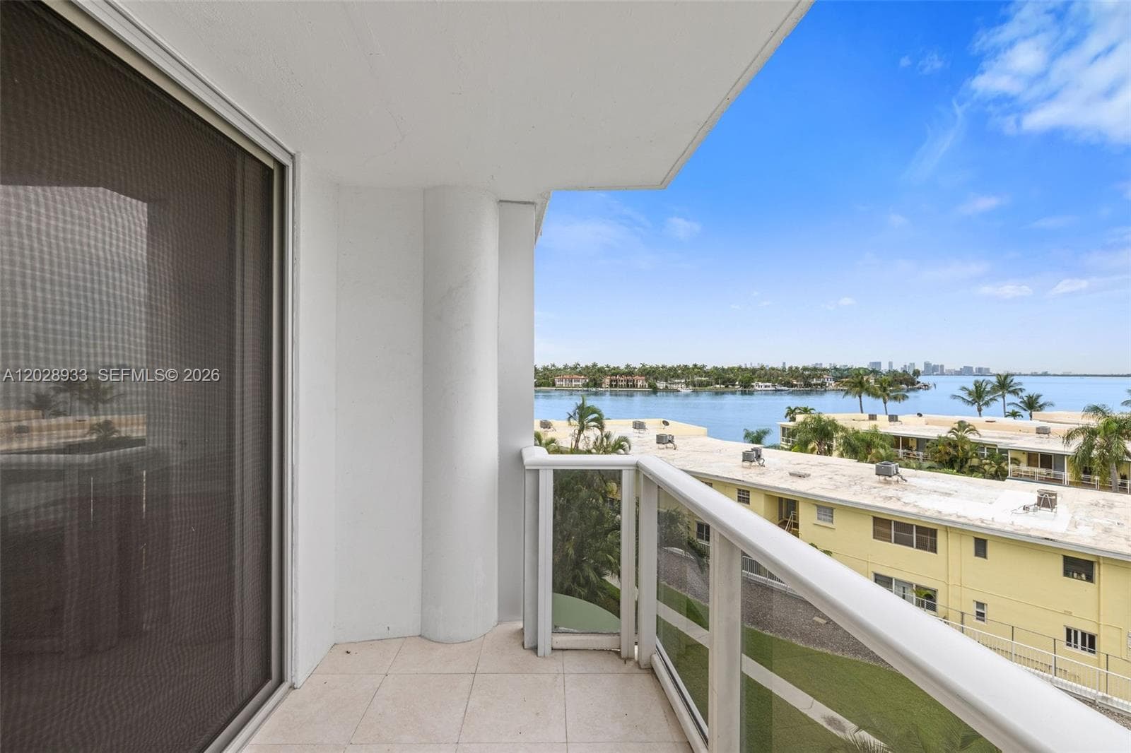 A12028933 — Miami Beach — 6