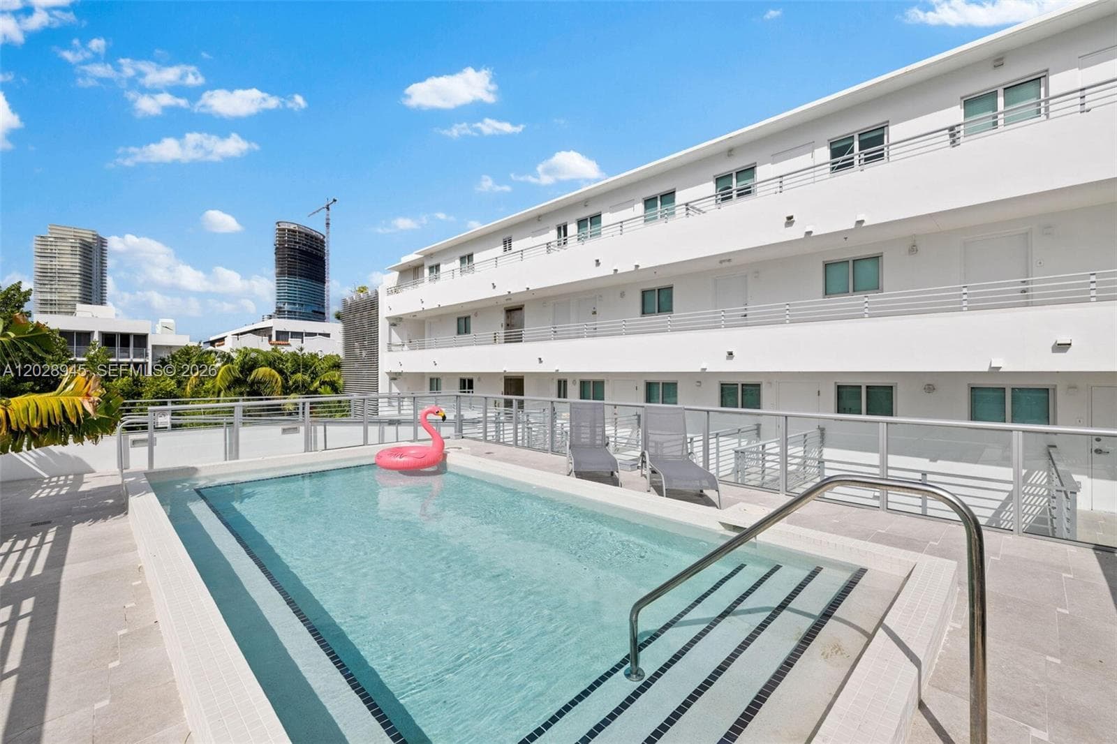 A12028945 — Miami Beach — 16