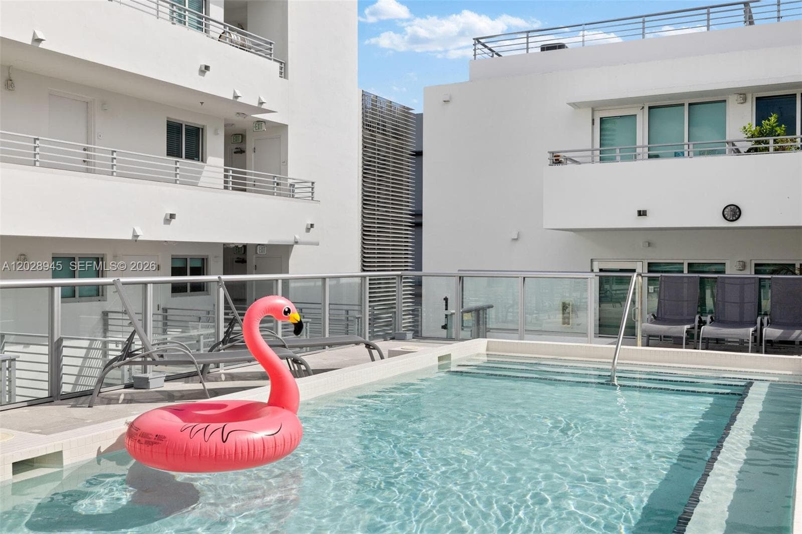 A12028945 — Miami Beach — 18