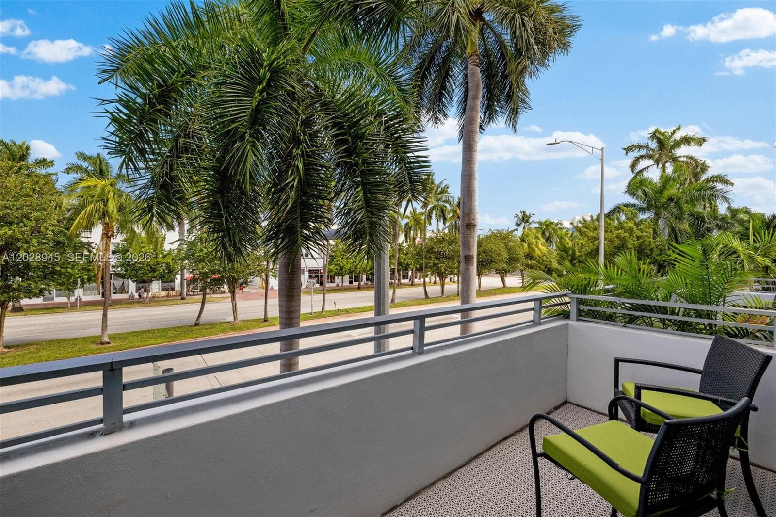 A12028945 — Miami Beach — 29