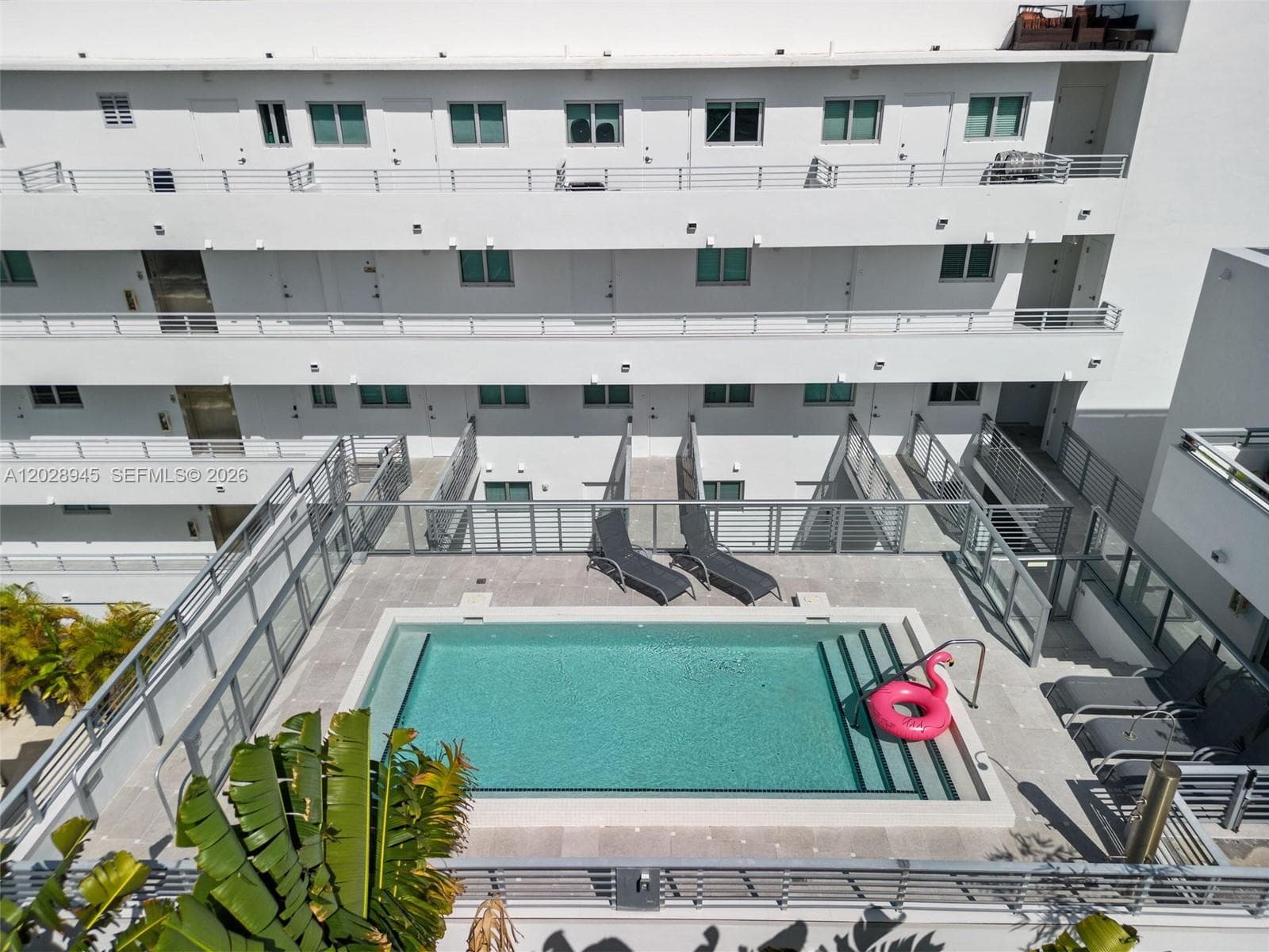 A12028945 — Miami Beach — 4