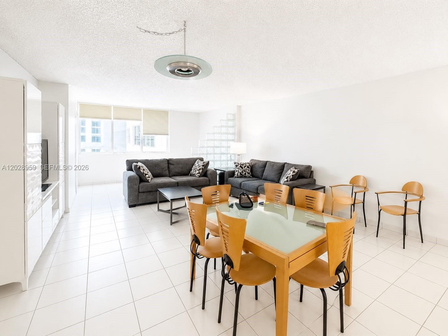 A12028959 — Miami Beach — 6