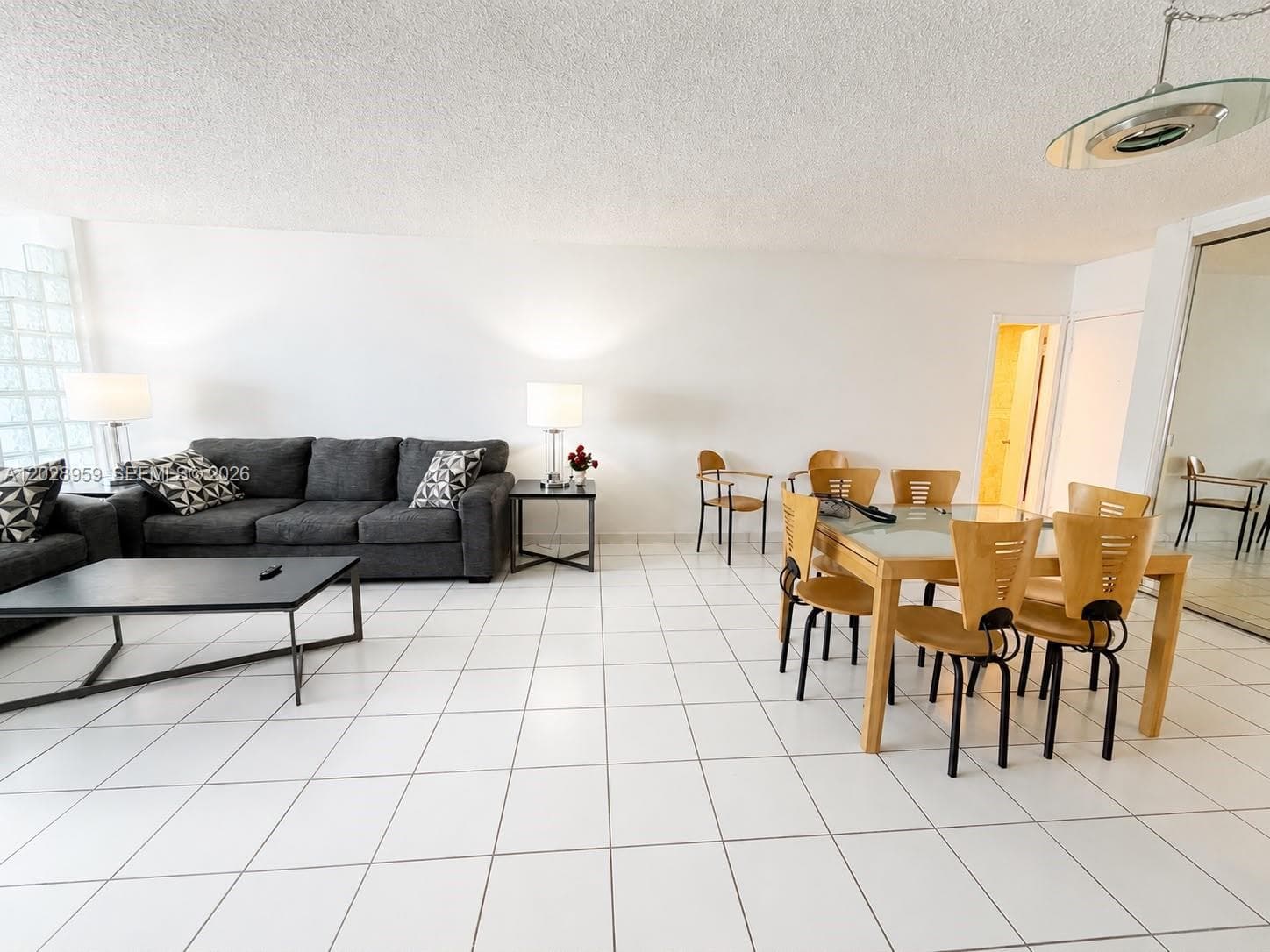 A12028959 — Miami Beach — 7