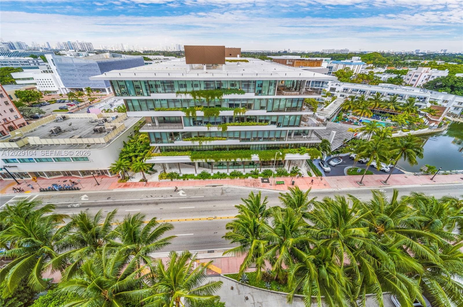 A12029104 — Miami Beach