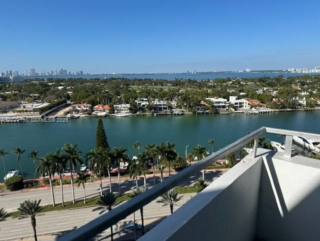 A12029196 — Miami Beach — 10