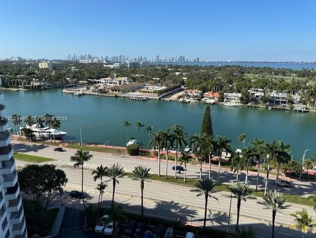 A12029196 — Miami Beach — 8