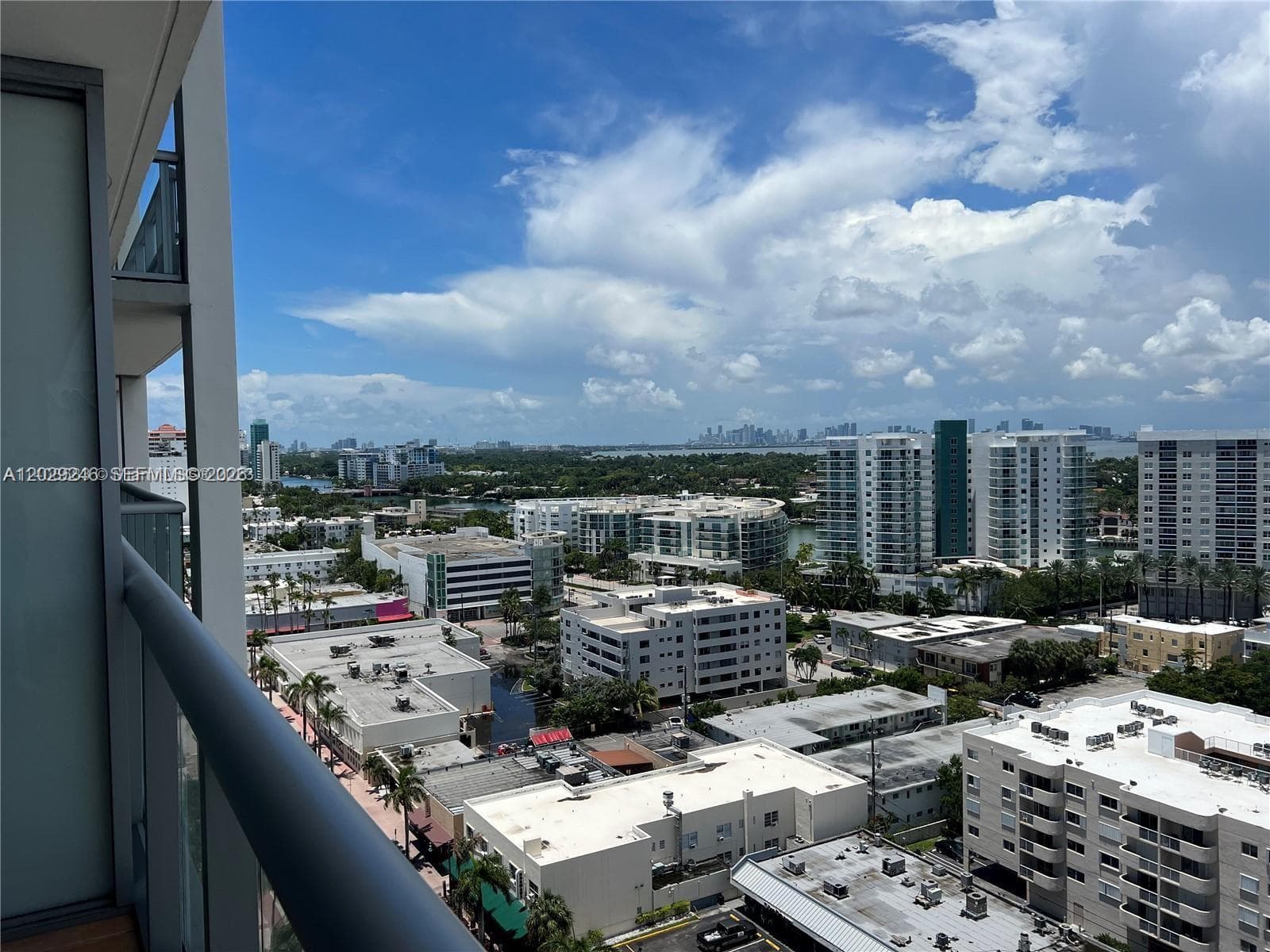A12029246 — Miami Beach — 13