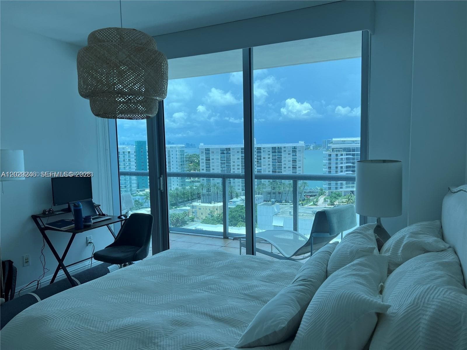 A12029246 — Miami Beach — 16