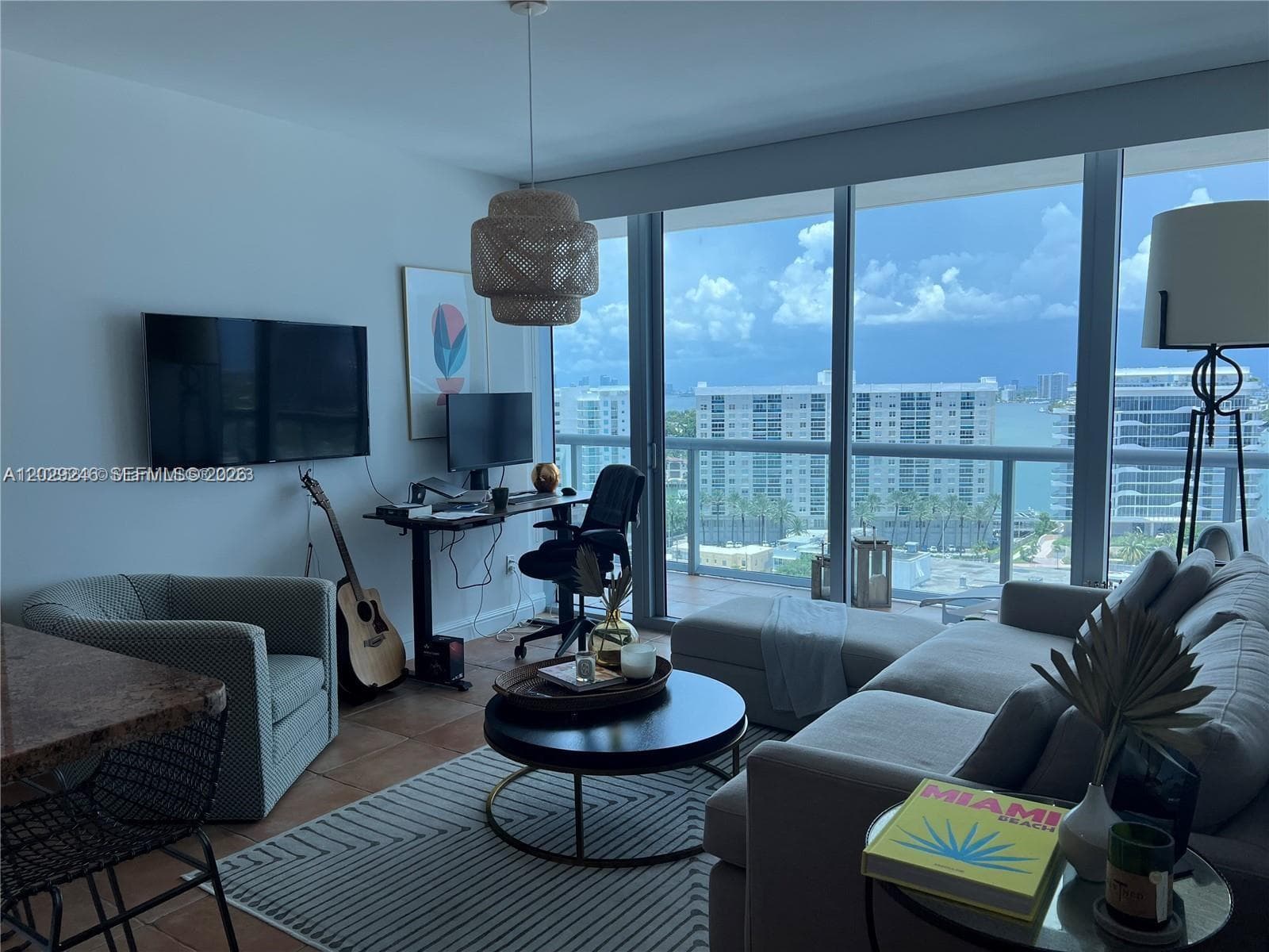 A12029246 — Miami Beach — 24