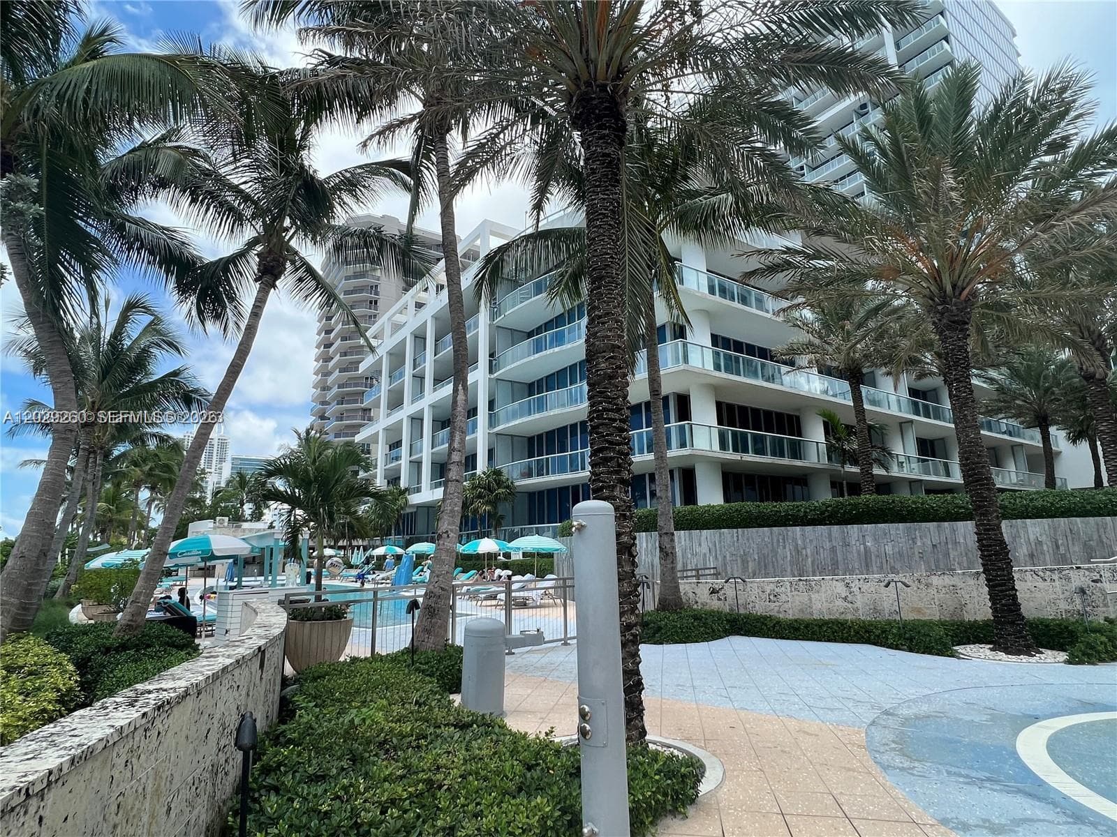 A12029260 — Miami Beach — 6