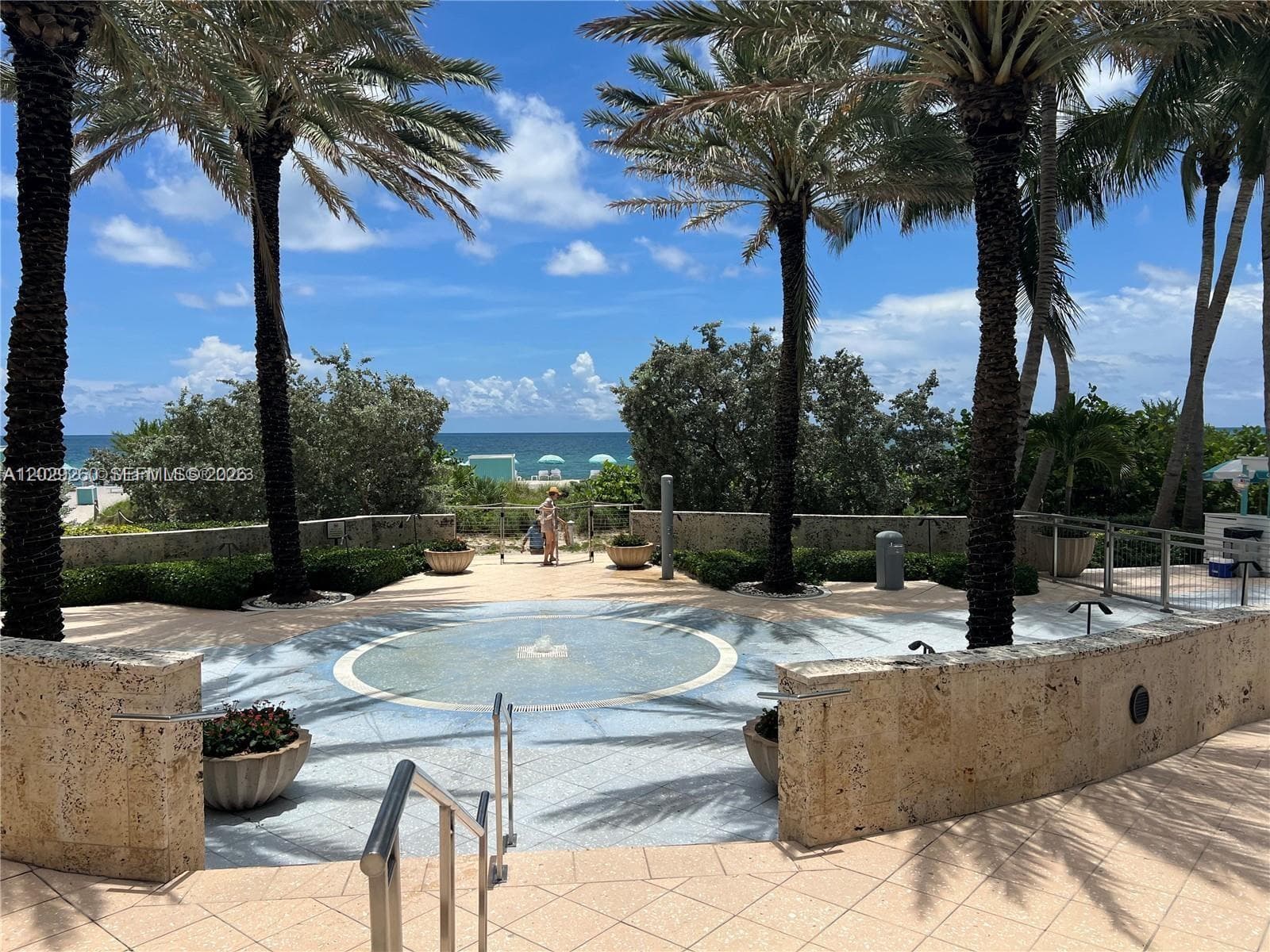 A12029260 — Miami Beach — 10