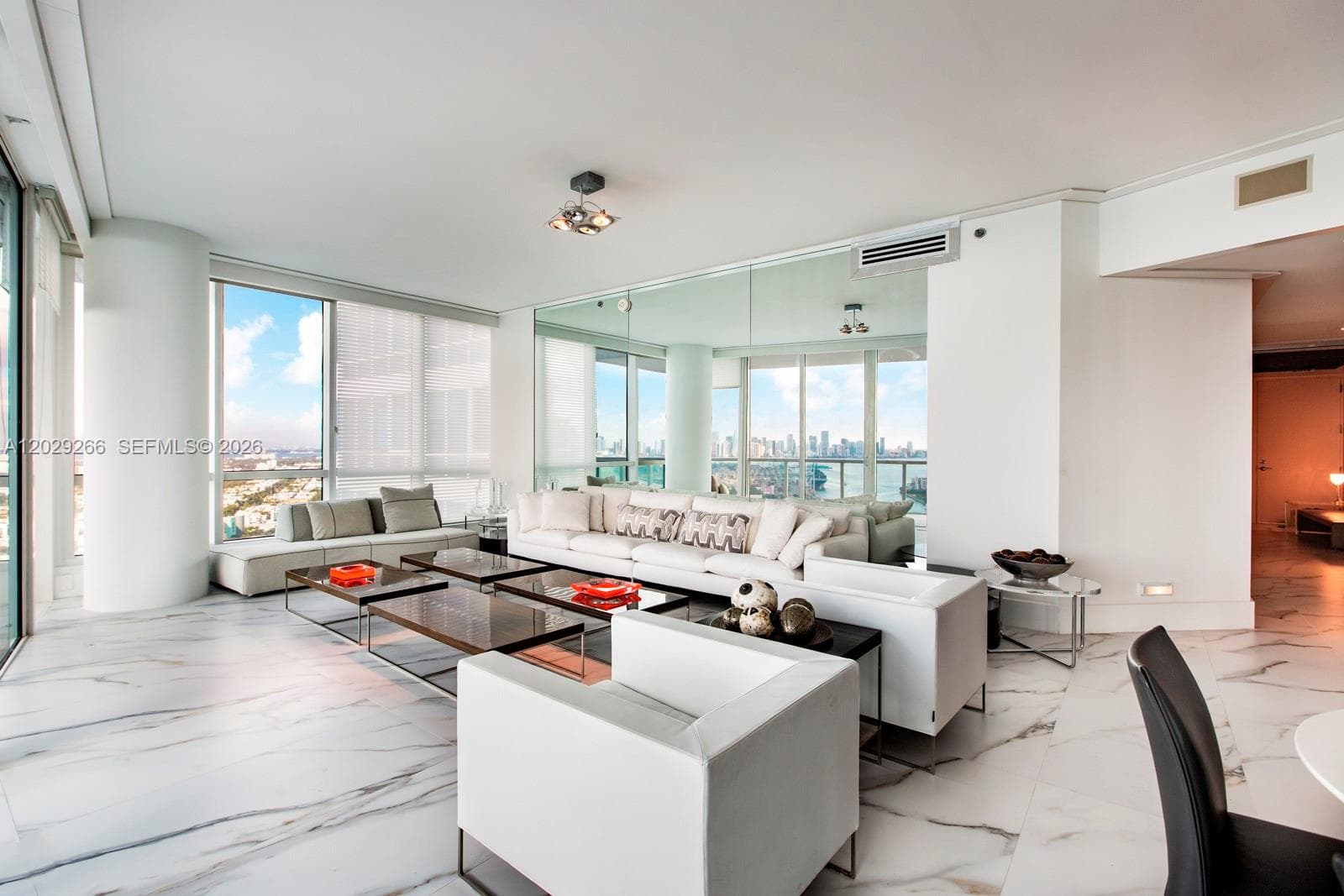 A12029266 — Miami Beach — 7