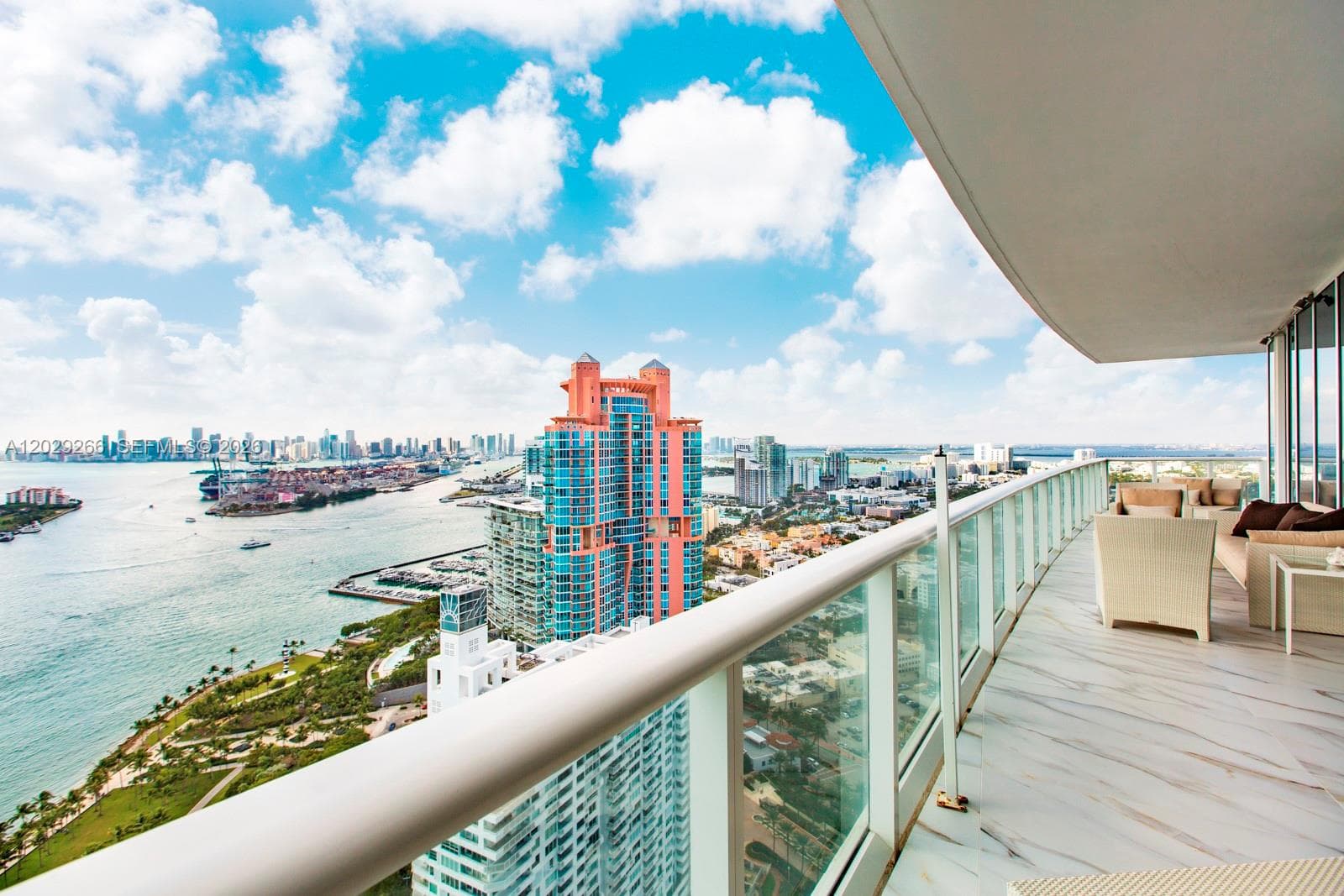 A12029266 — Miami Beach — 8