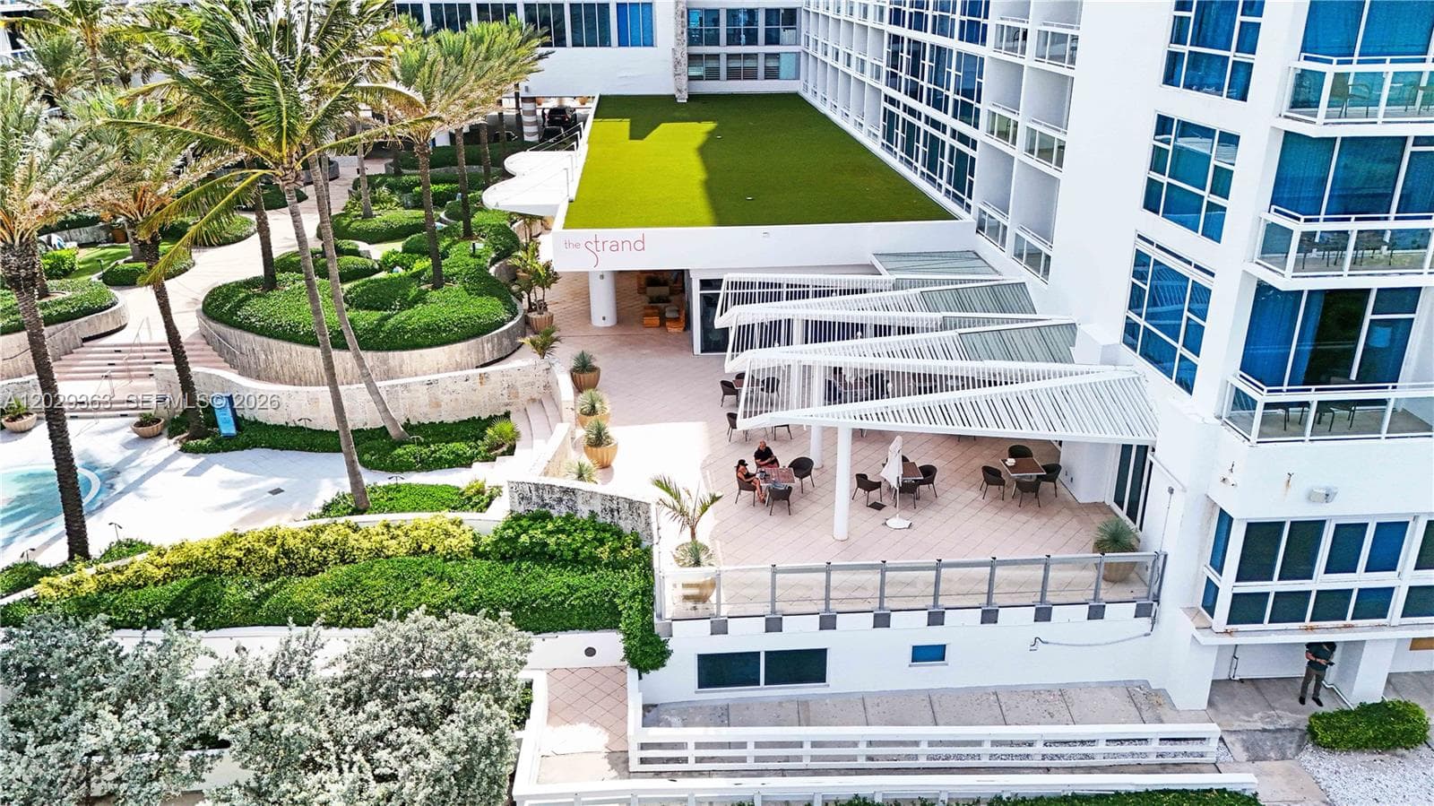 A12029363 — Miami Beach — 41