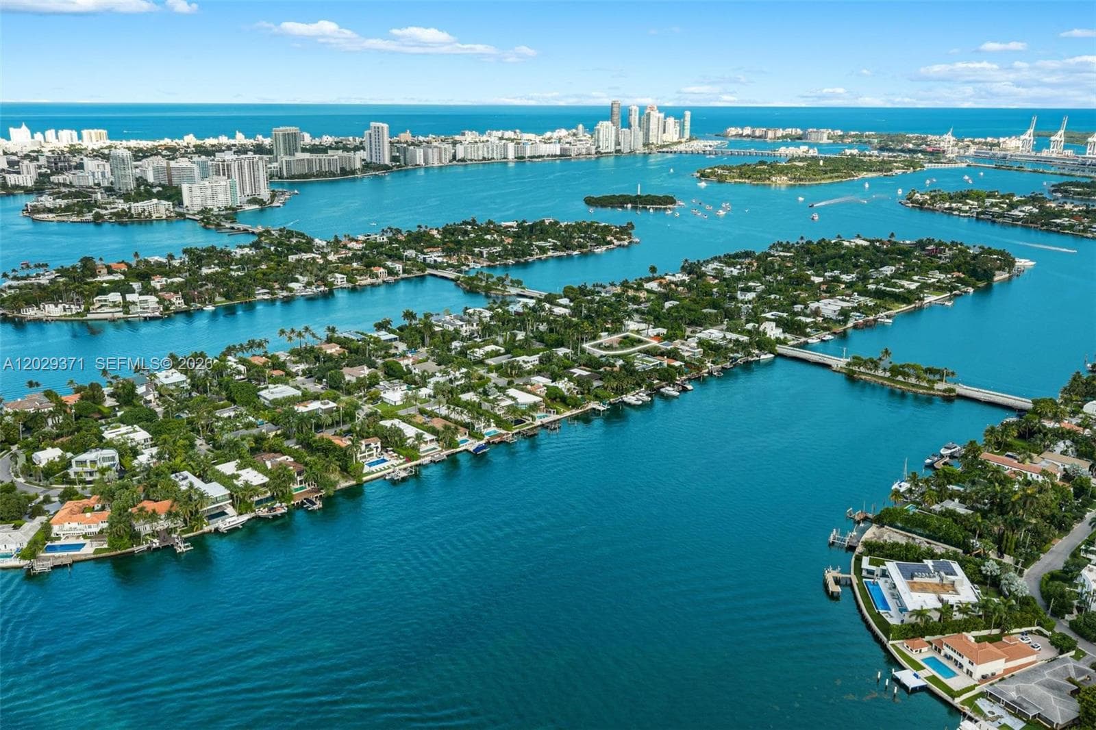 A12029371 — Miami Beach — 27