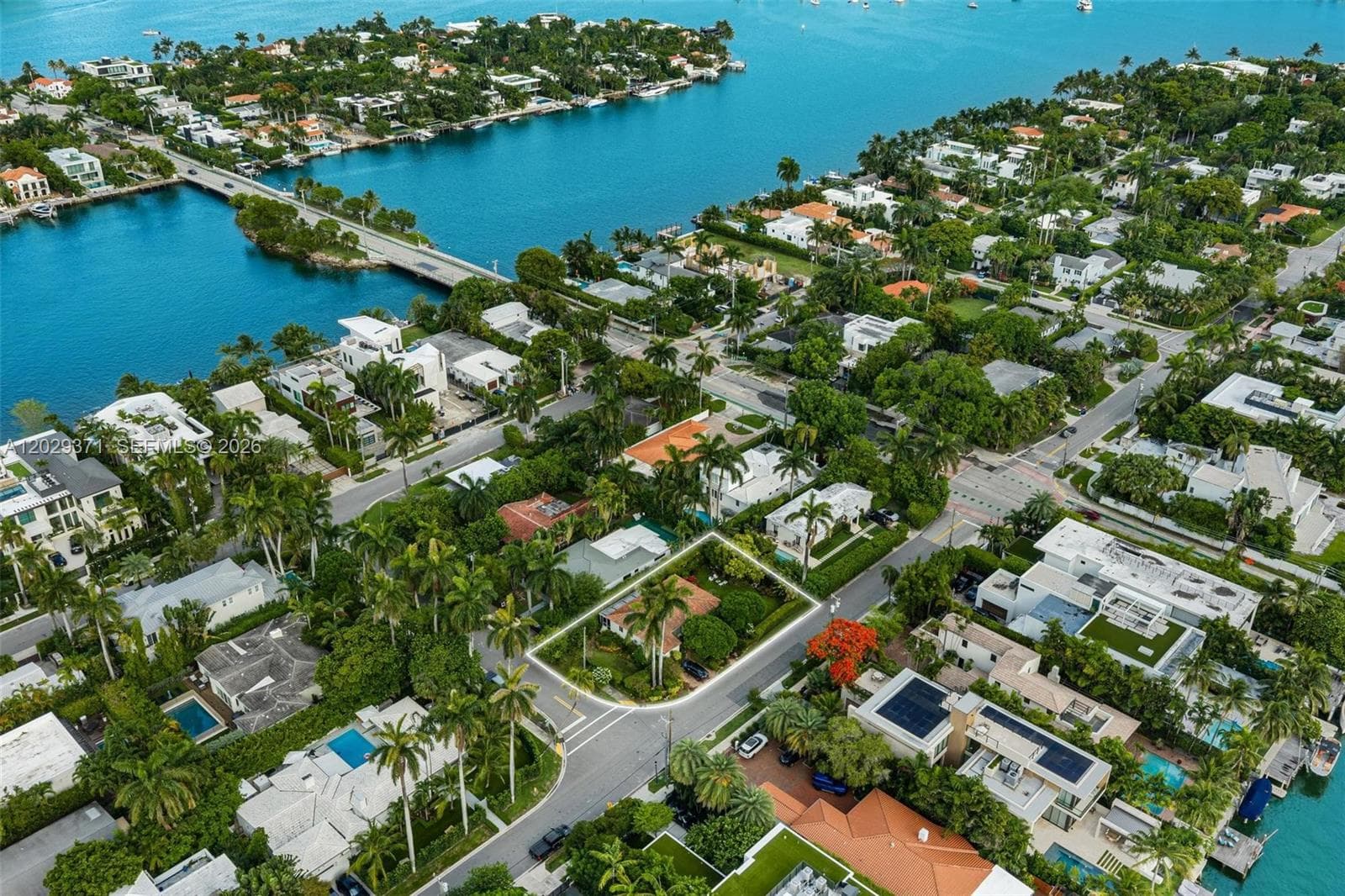 A12029371 — Miami Beach — 3