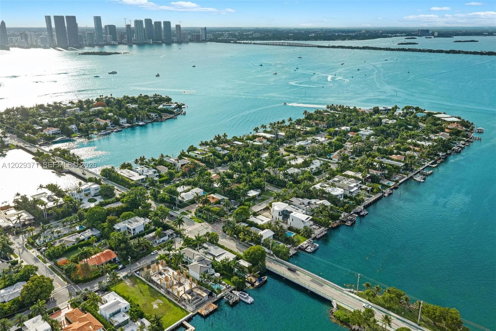 A12029371 — Miami Beach — 21