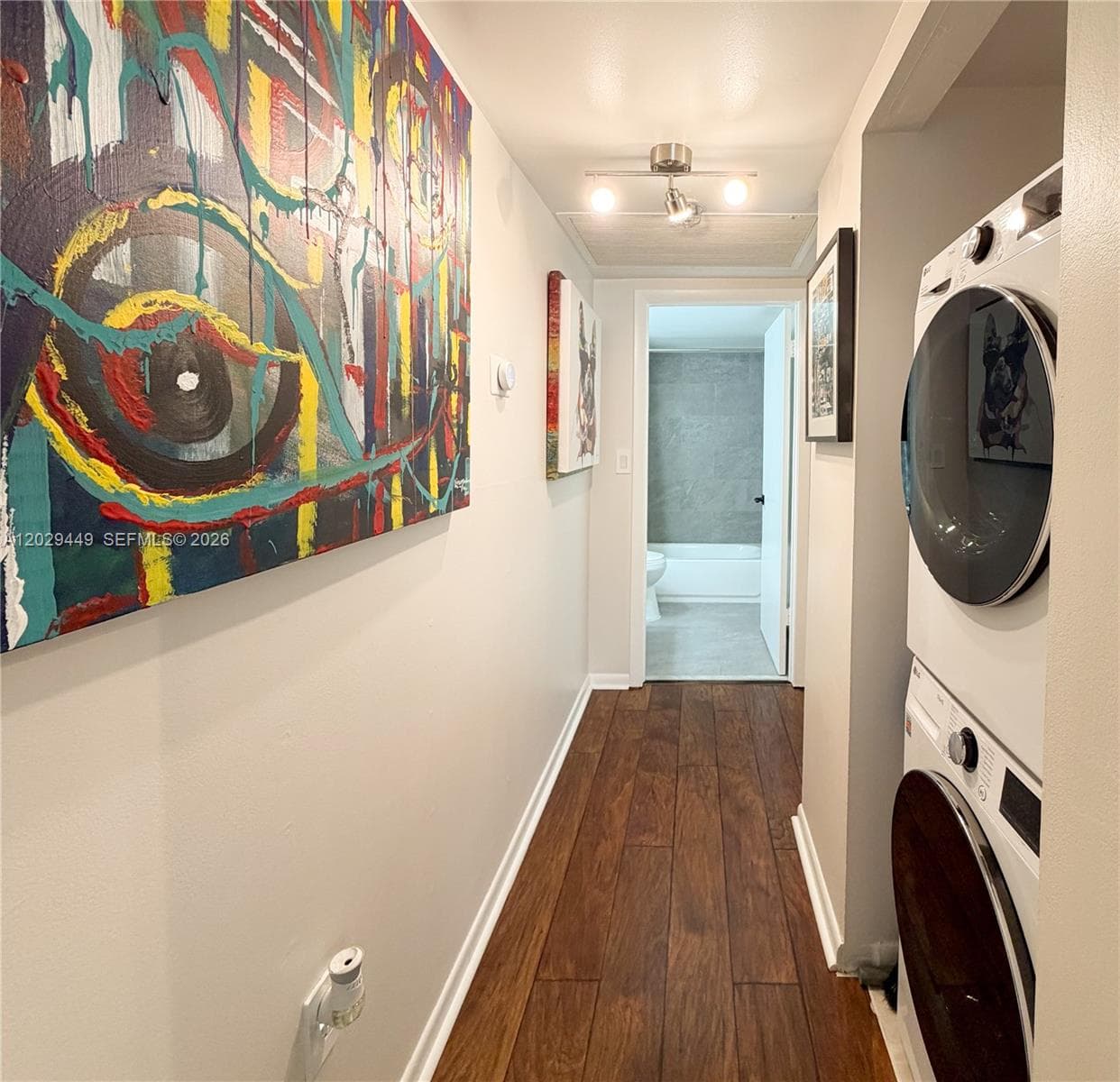A12029449 — Miami Beach — 7