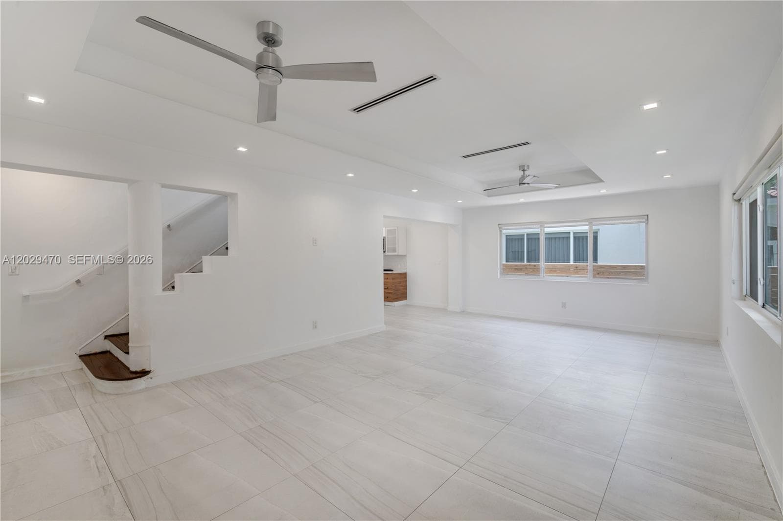 A12029470 — Miami Beach — 28