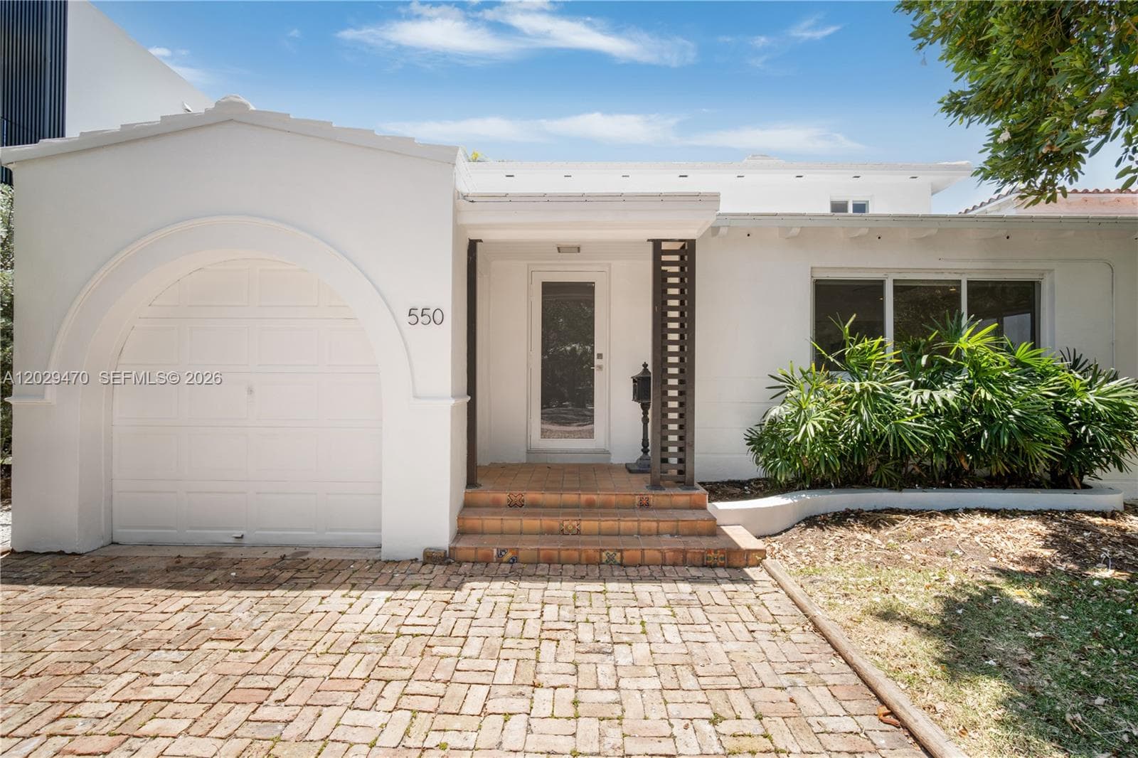 A12029470 — Miami Beach — 30