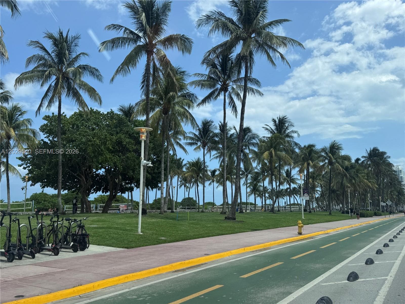 A12029540 — Miami Beach — 30