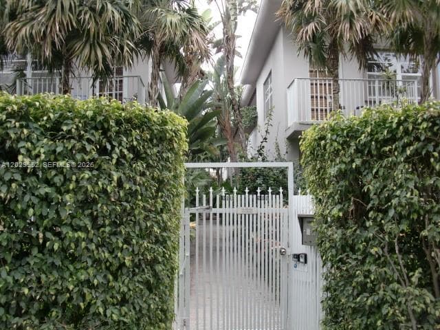A12029552 — Miami Beach — 6
