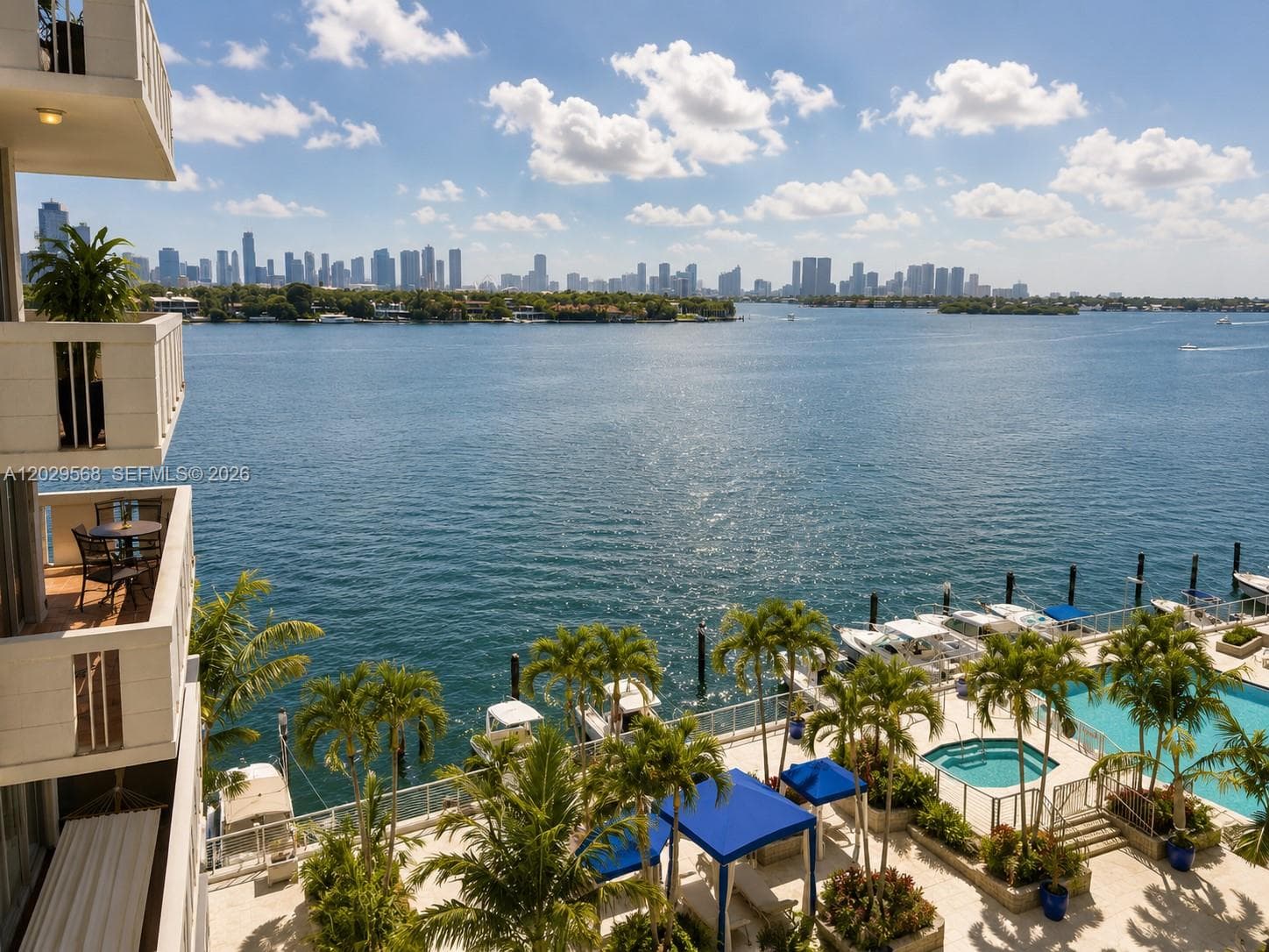 A12029568 — Miami Beach