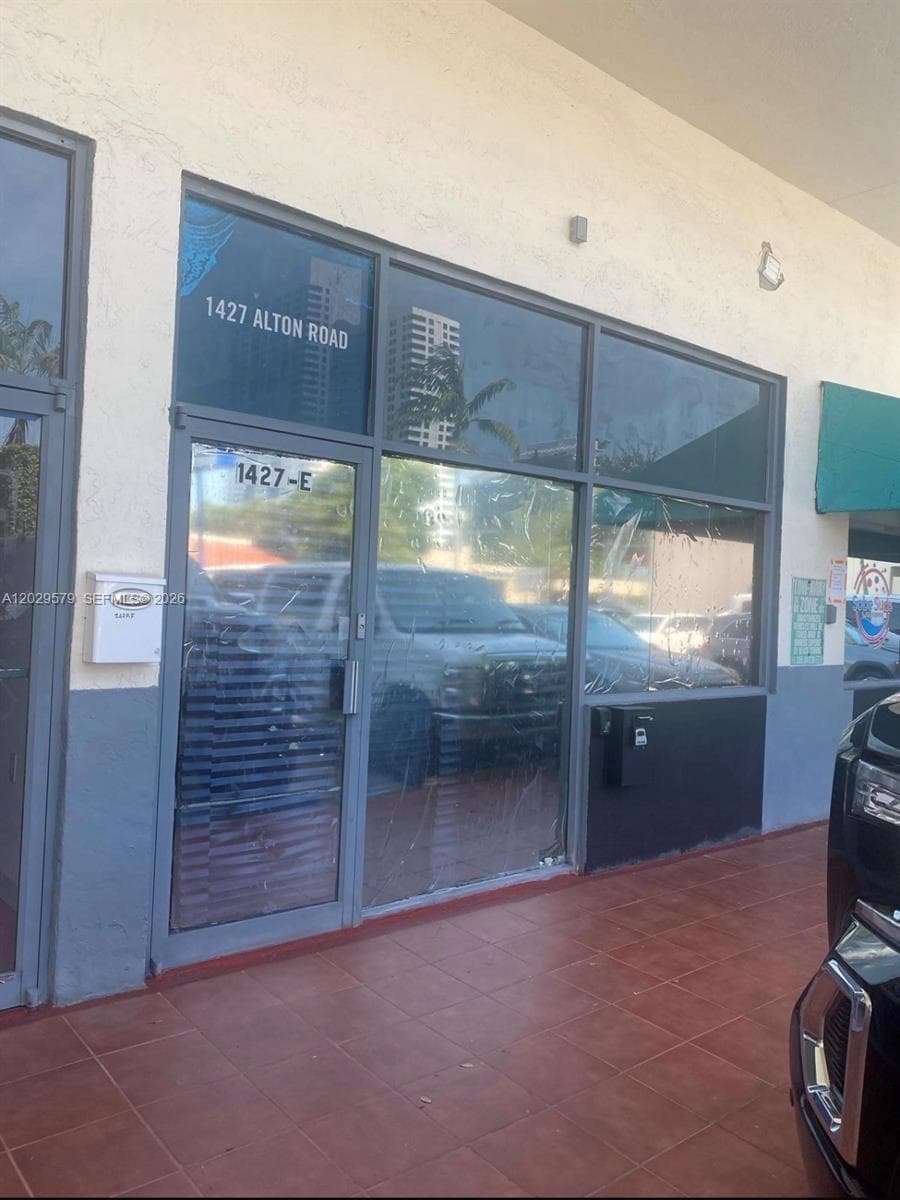 A12029579 — Miami Beach