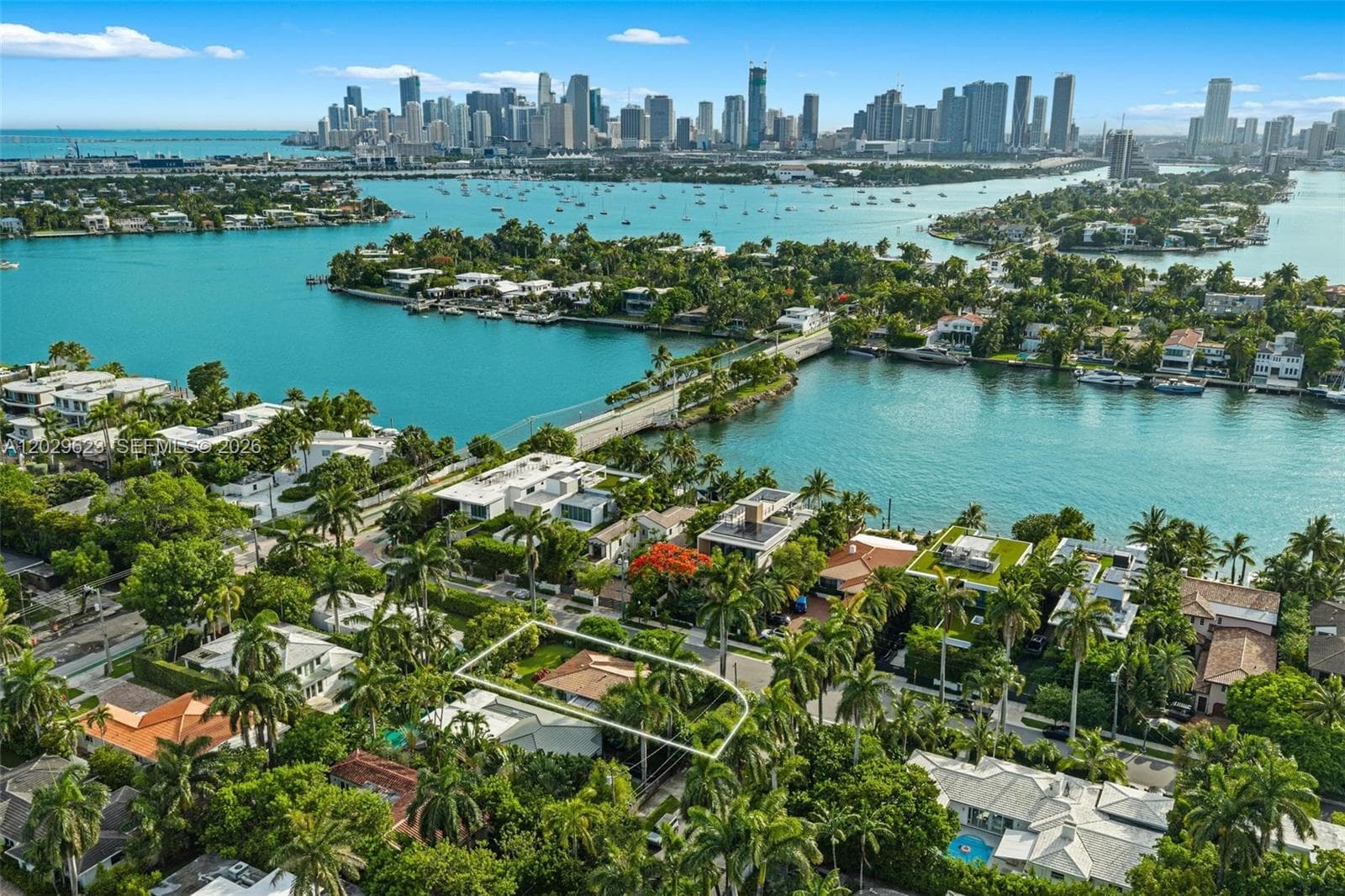 A12029623 — Miami Beach — 23