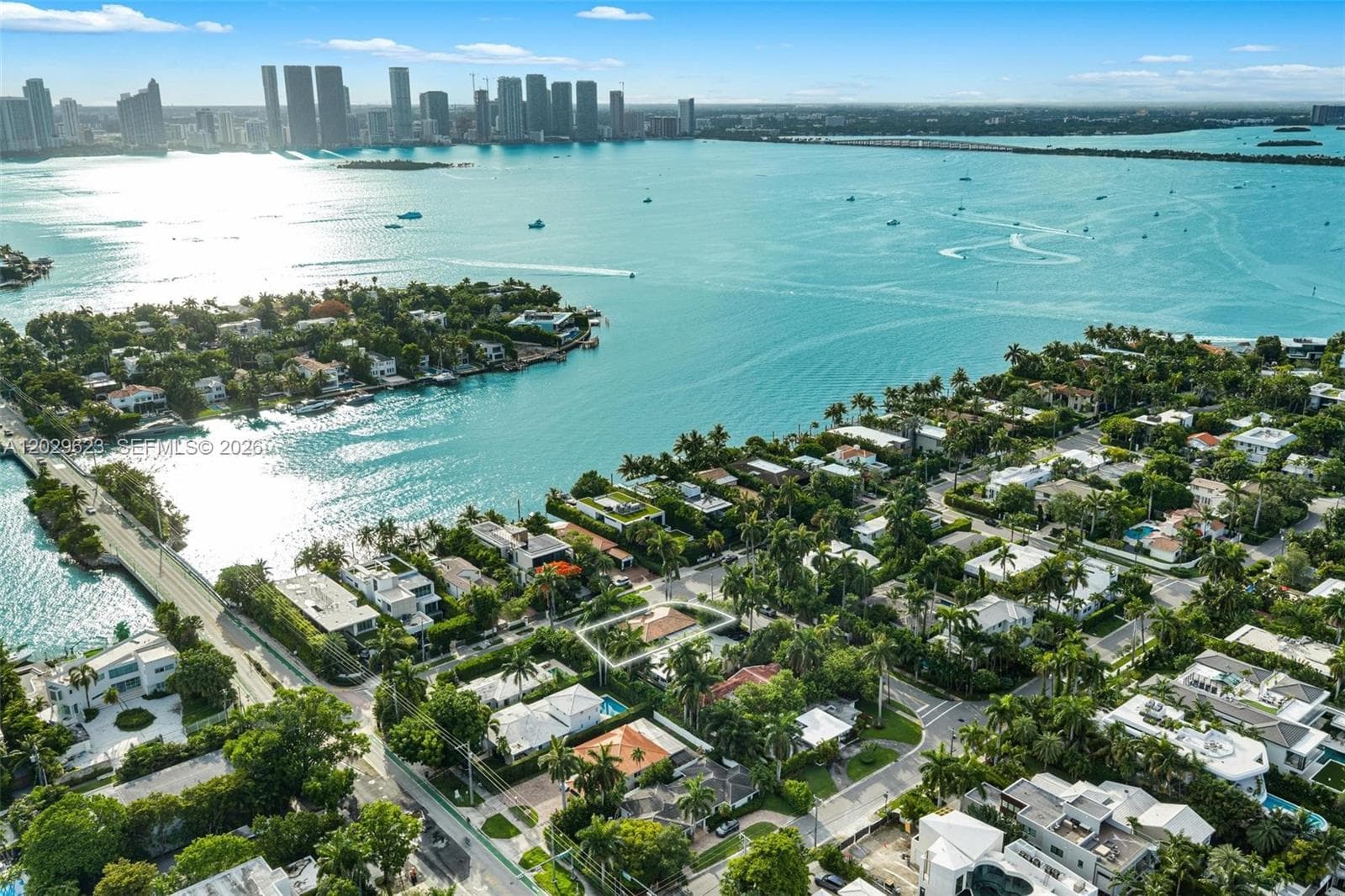A12029623 — Miami Beach — 20