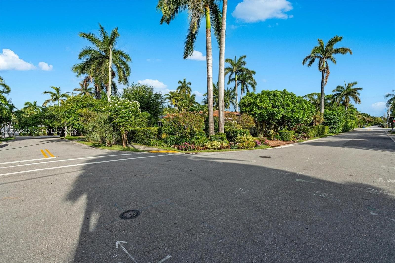 A12029623 — Miami Beach — 30