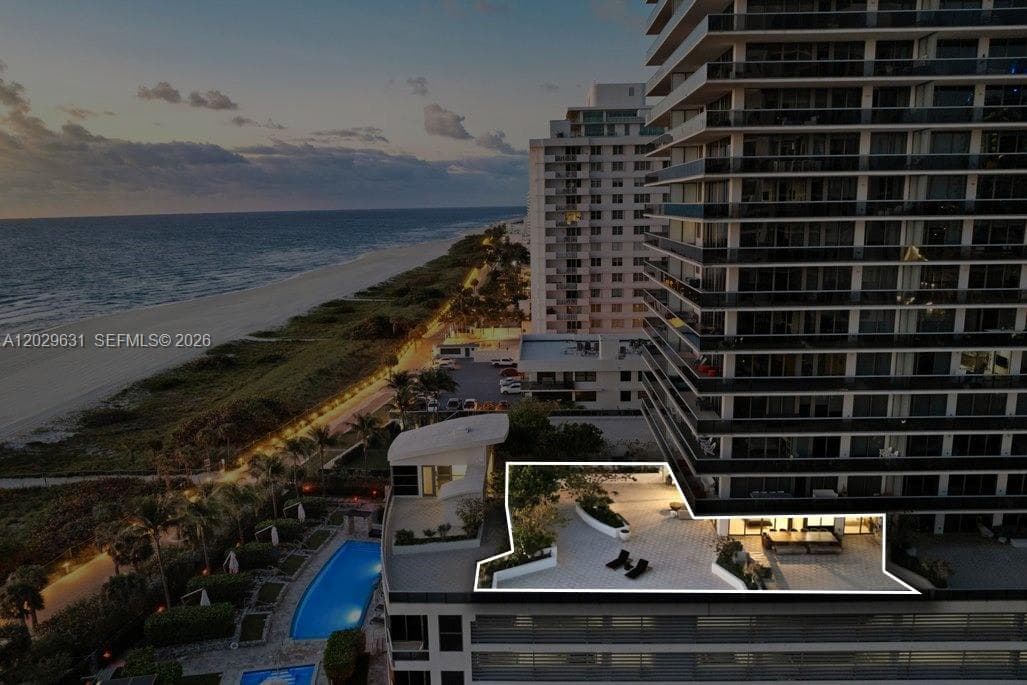 A12029631 — Miami Beach