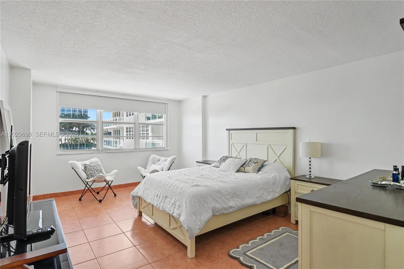 A12029698 — Miami Beach — 22