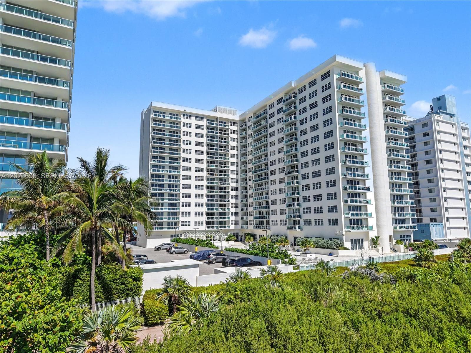 A12029698 — Miami Beach