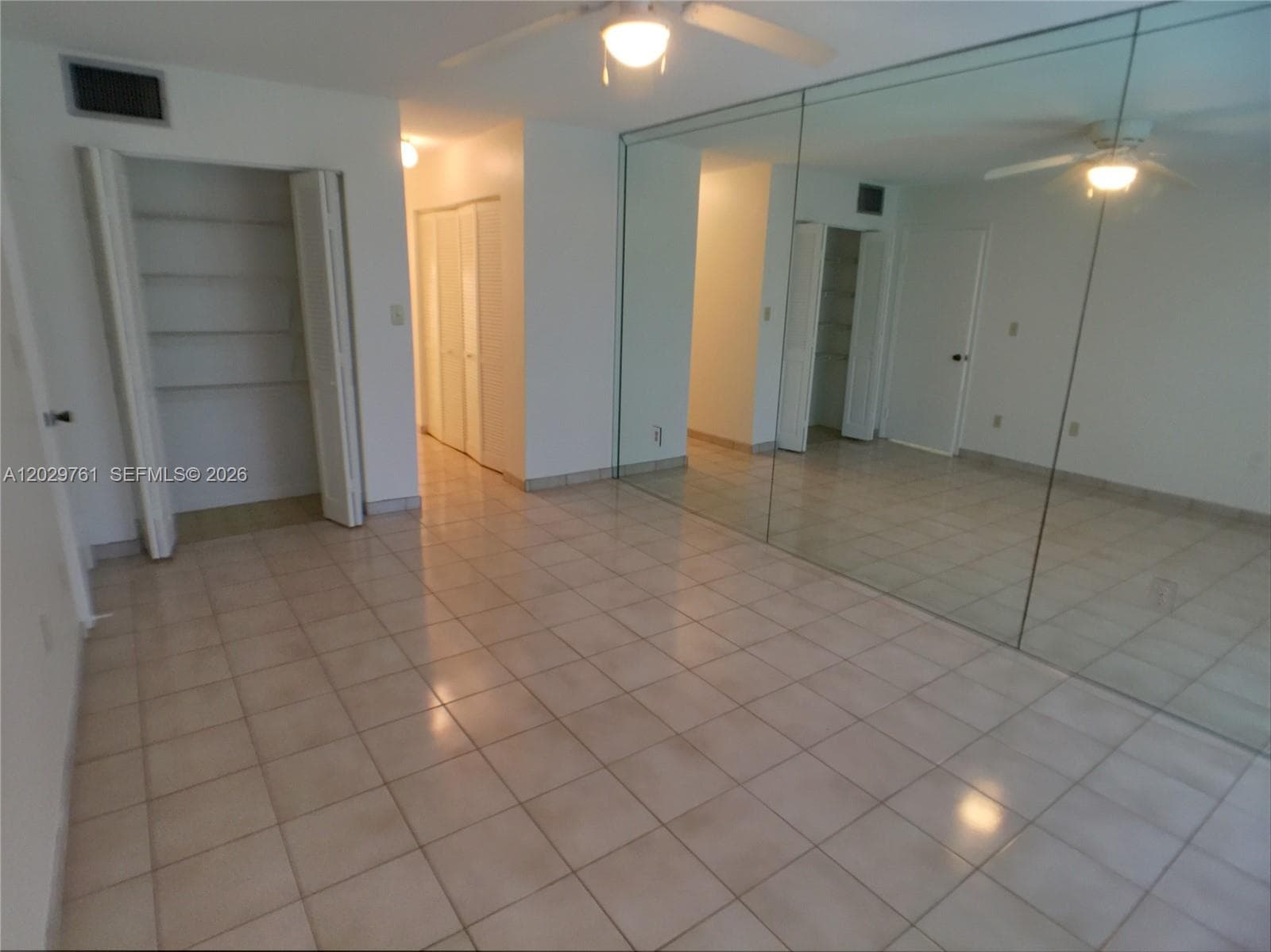 A12029761 — Miami Beach — 18