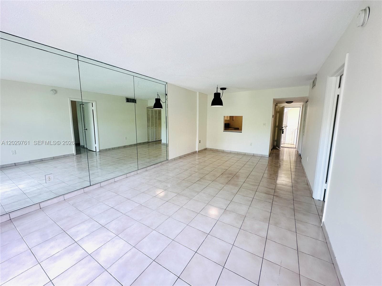 A12029761 — Miami Beach — 11
