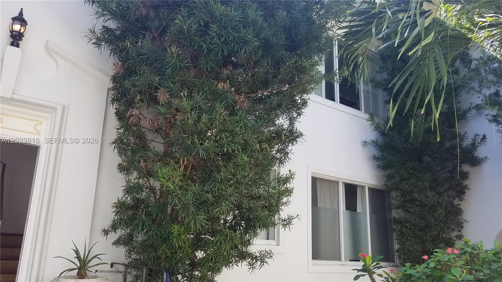 A12029818 — Miami Beach — 13